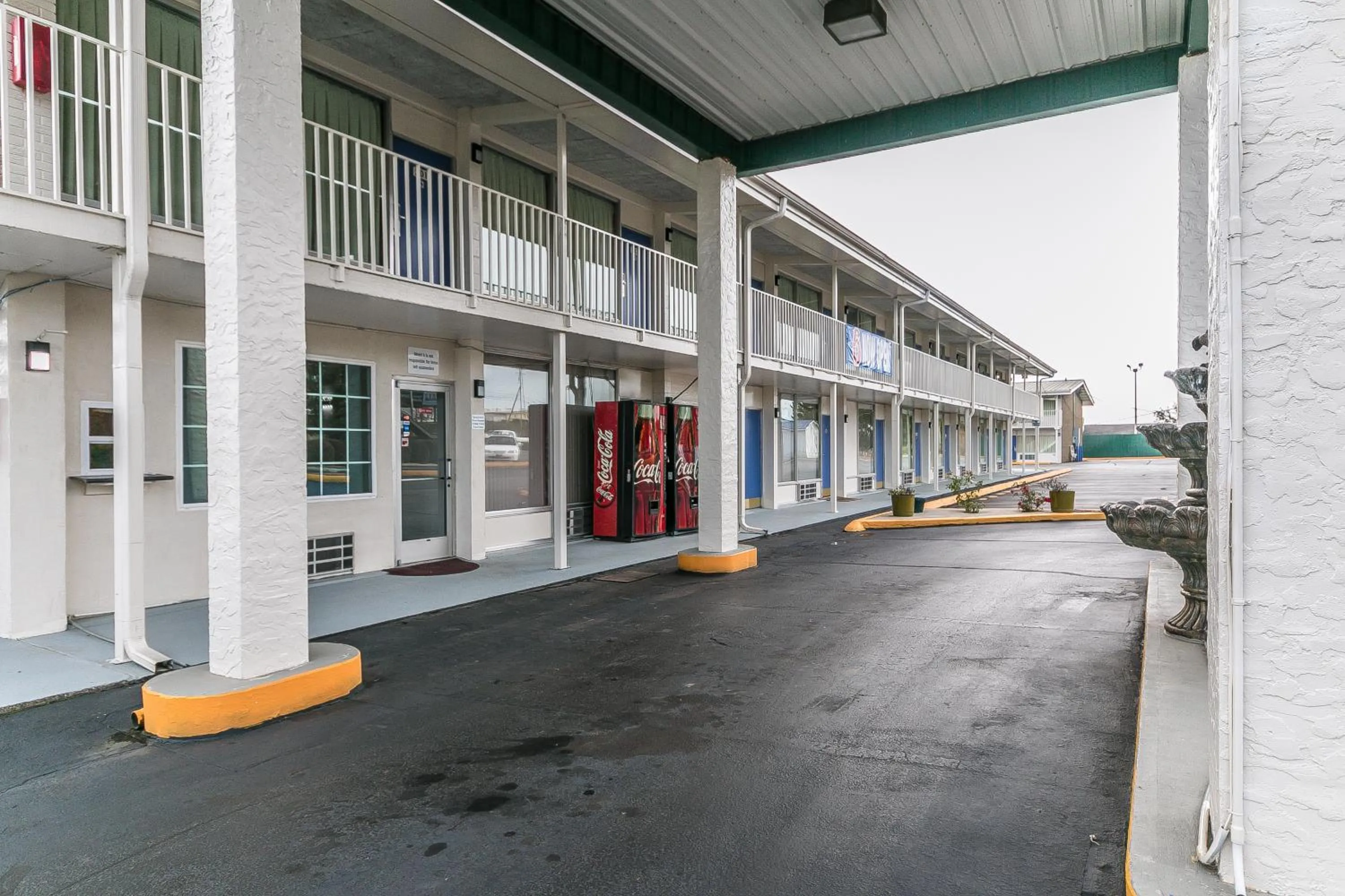 Facade/entrance in Motel 6-Somerset, KY