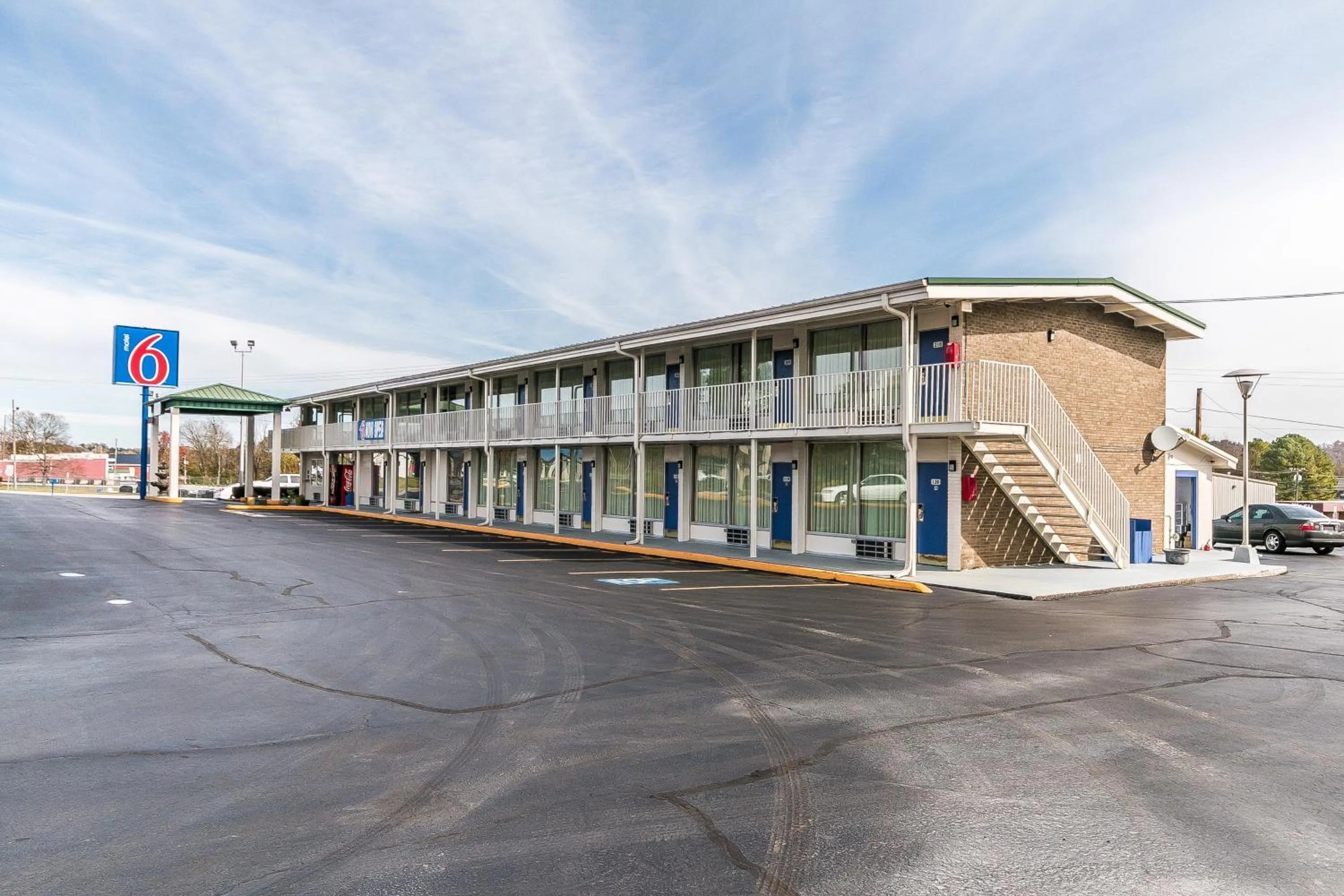 Facade/entrance in Motel 6-Somerset, KY