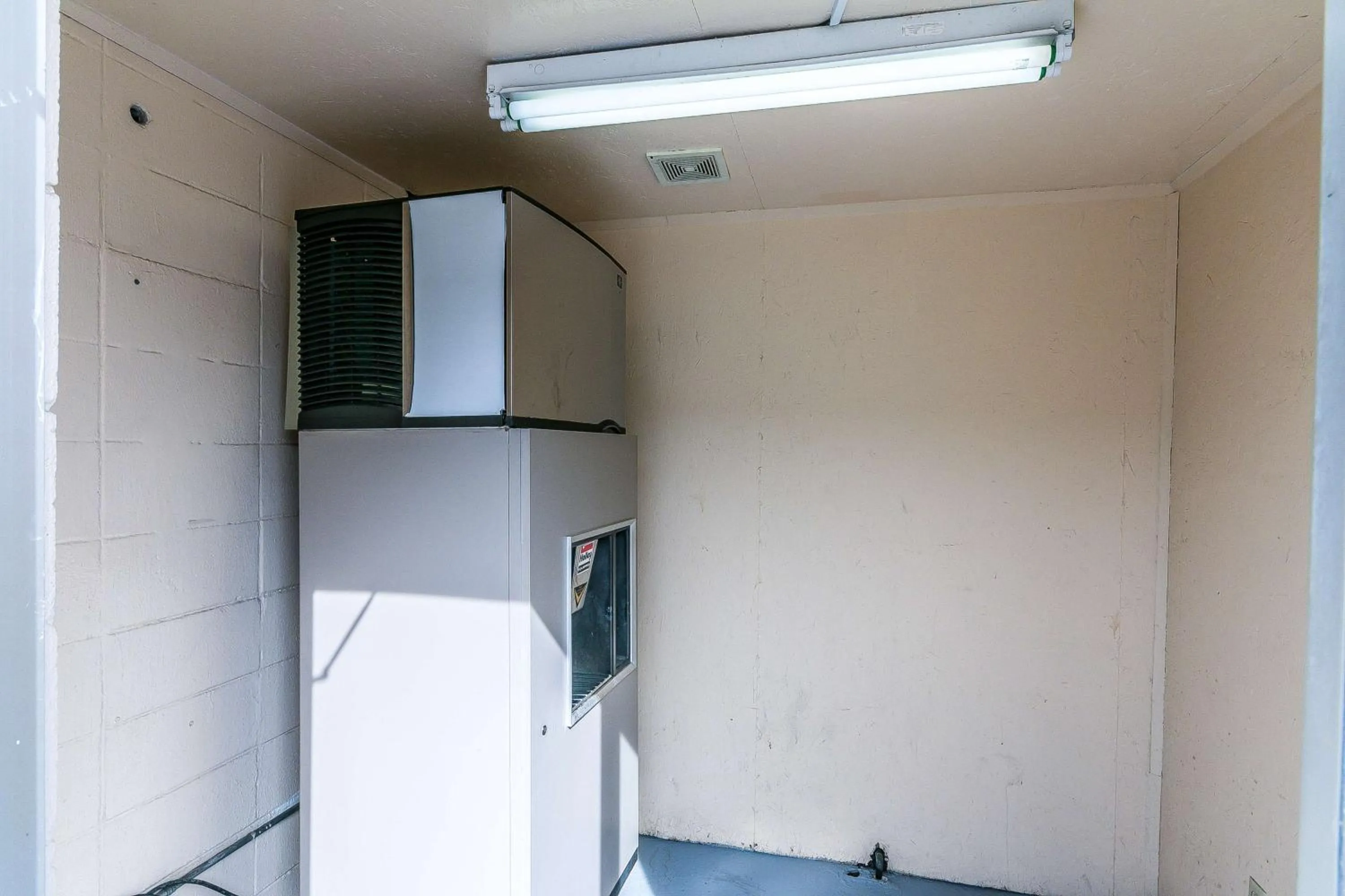 Property building in Motel 6-Somerset, KY