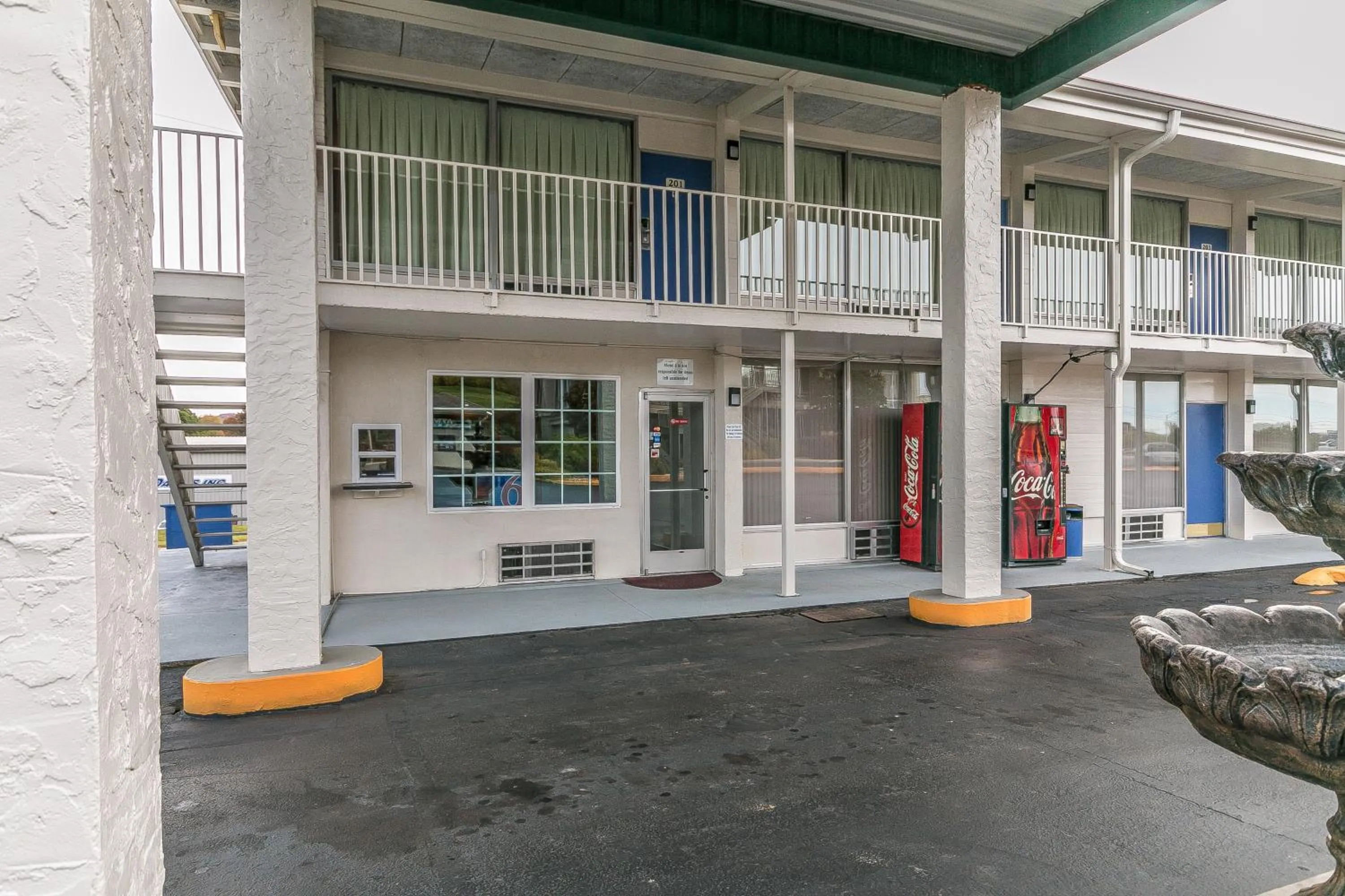 Facade/entrance in Motel 6-Somerset, KY