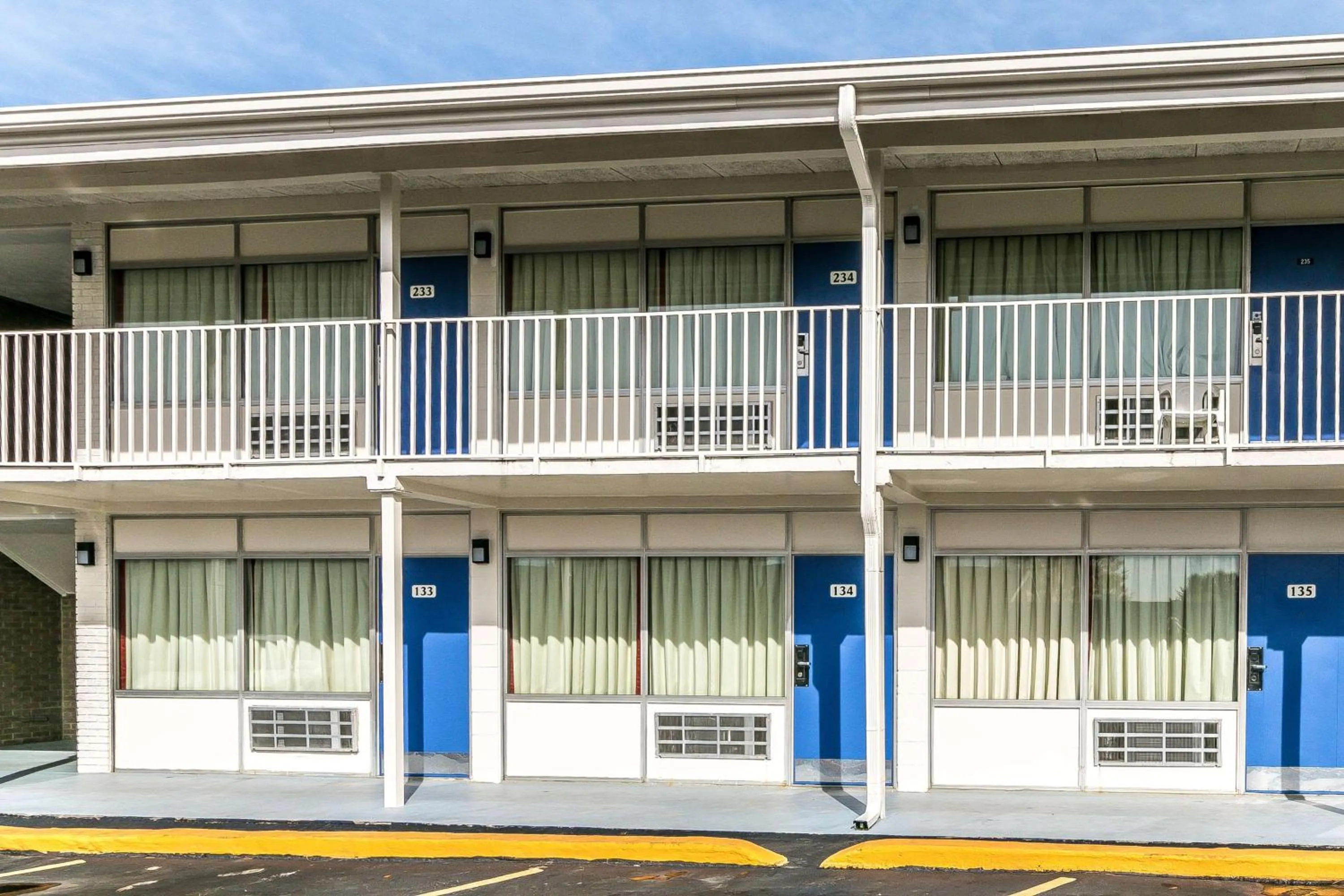 Property building in Motel 6-Somerset, KY