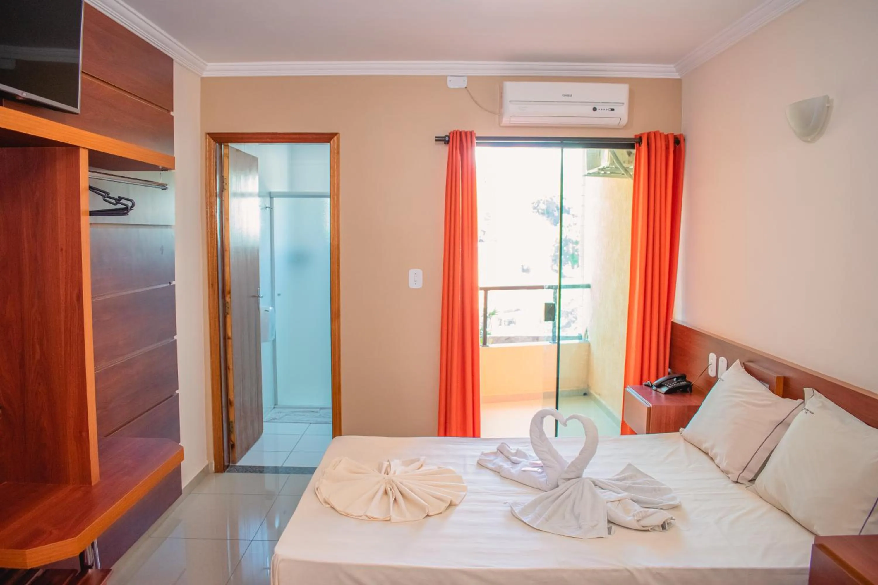 Bed in Hollywood Palace Hotel