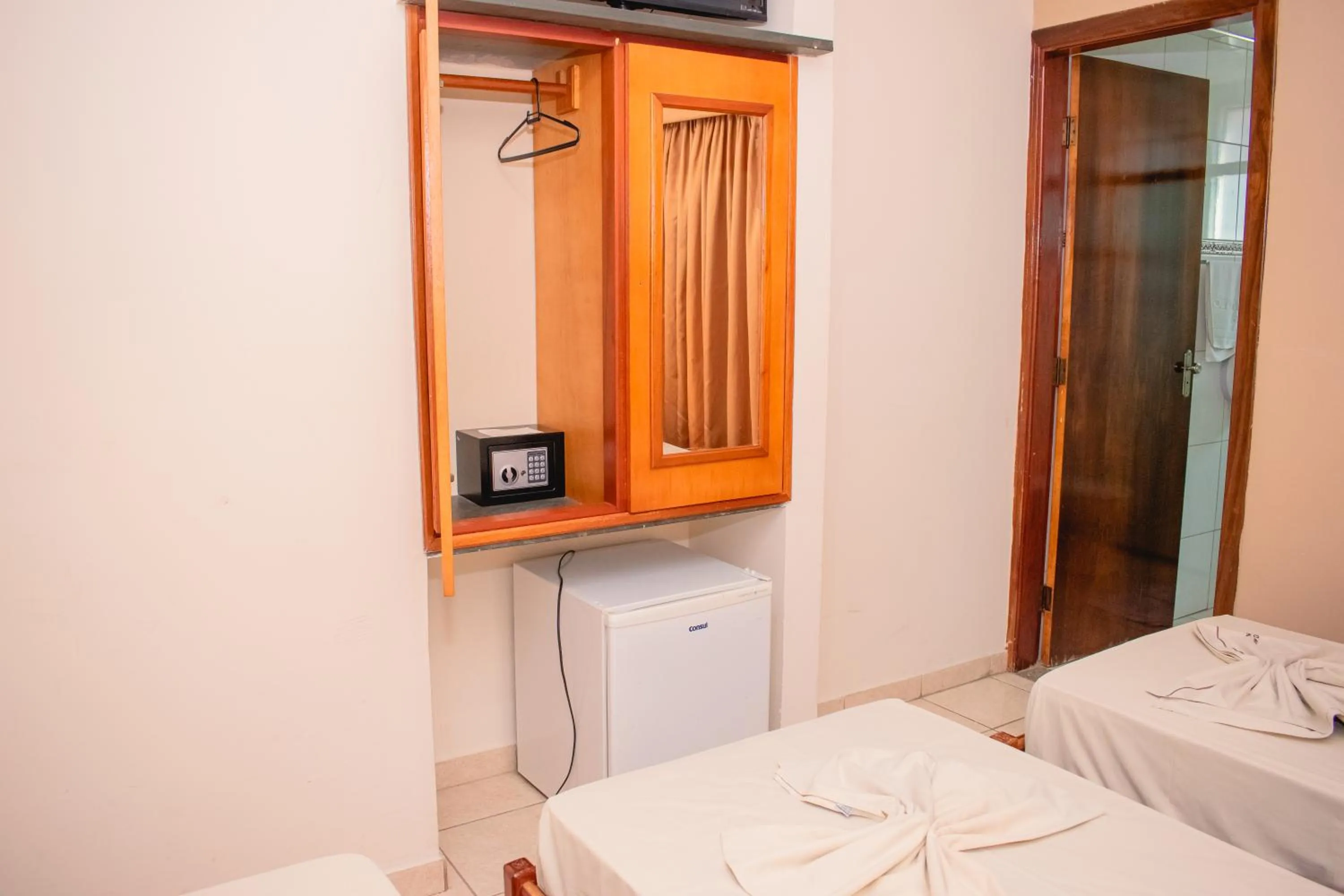 Bed in Hollywood Palace Hotel