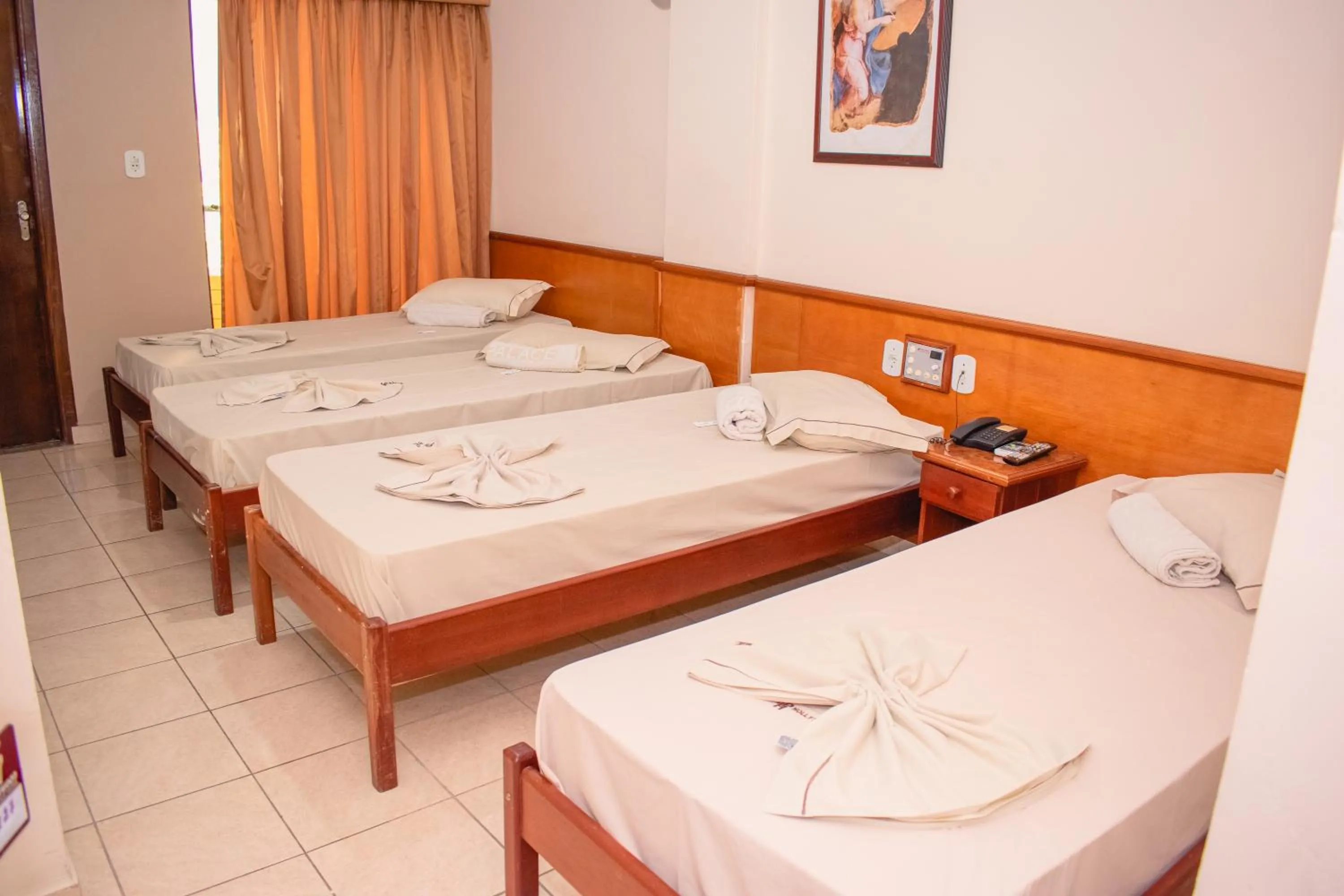 Bed in Hollywood Palace Hotel