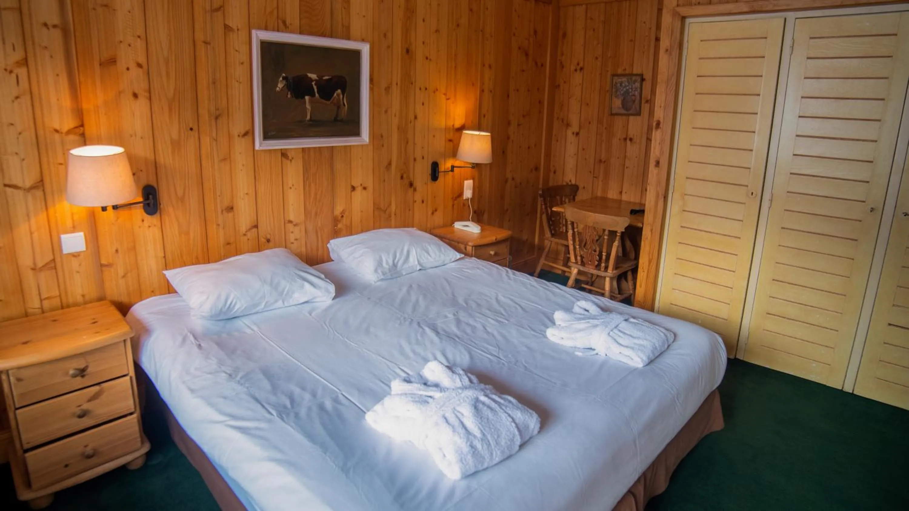 Bed in Hôtel Arbois Bettex