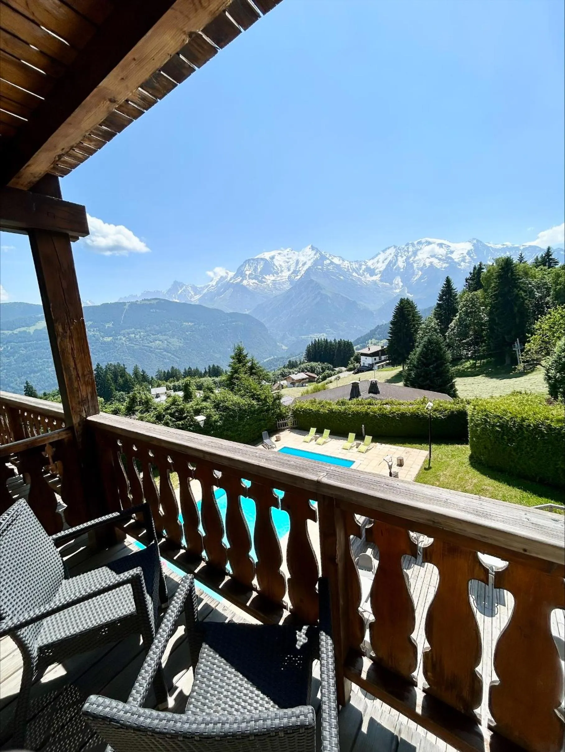 Balcony/Terrace in Hôtel Arbois Bettex