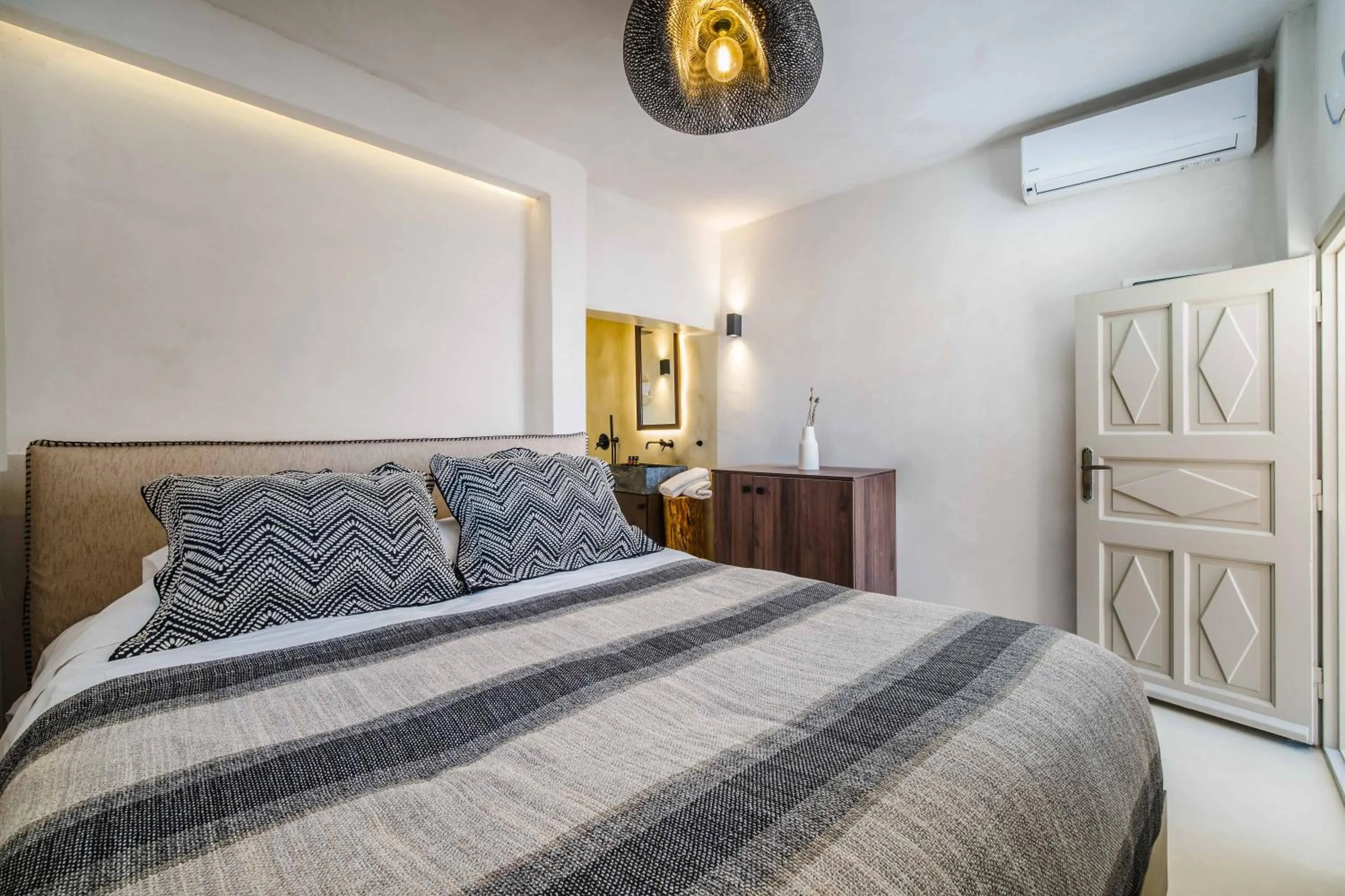 Bedroom, Bed in Phaos 1870, A restored Winery