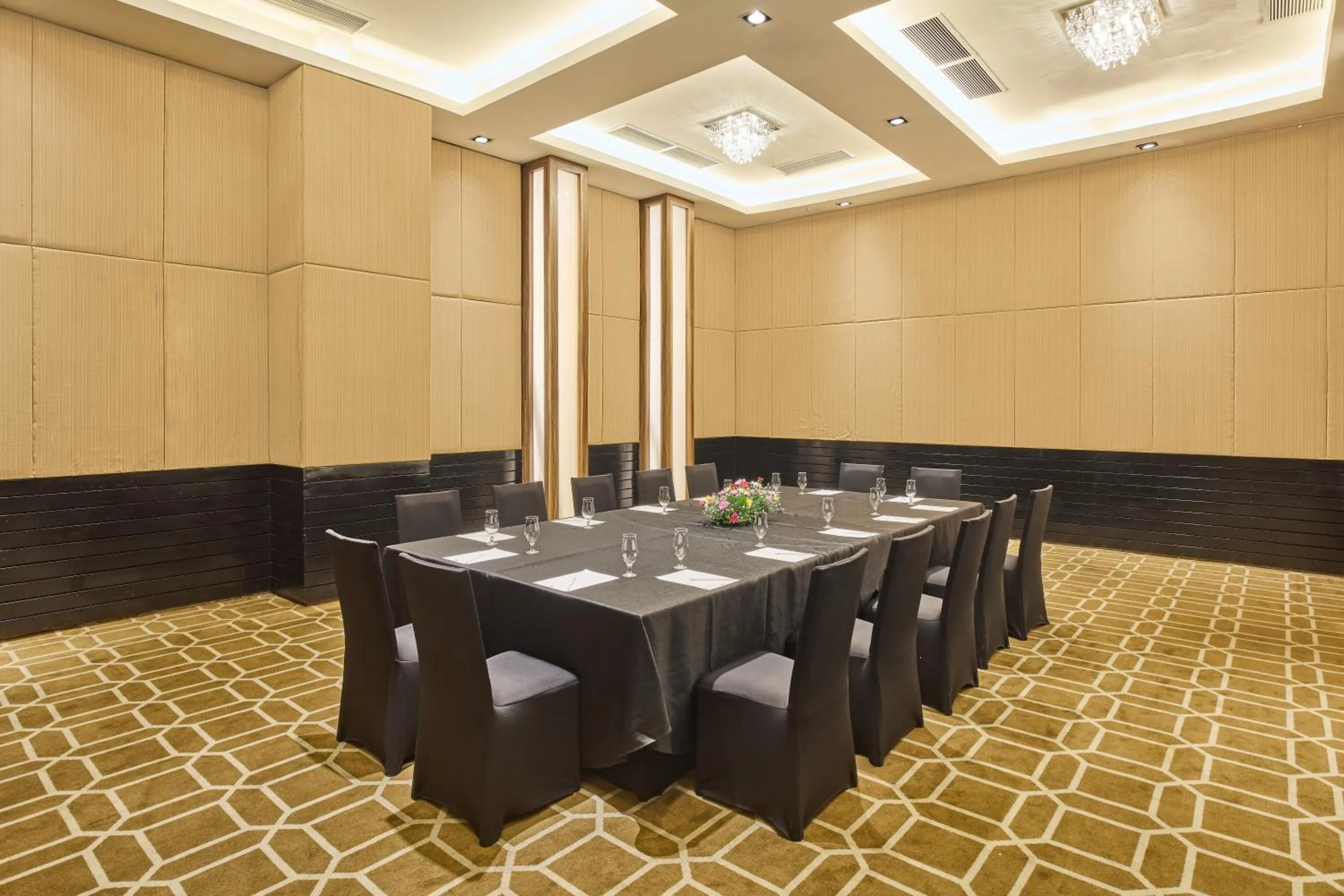 Meeting/conference room in Summit Hotel Tacloban