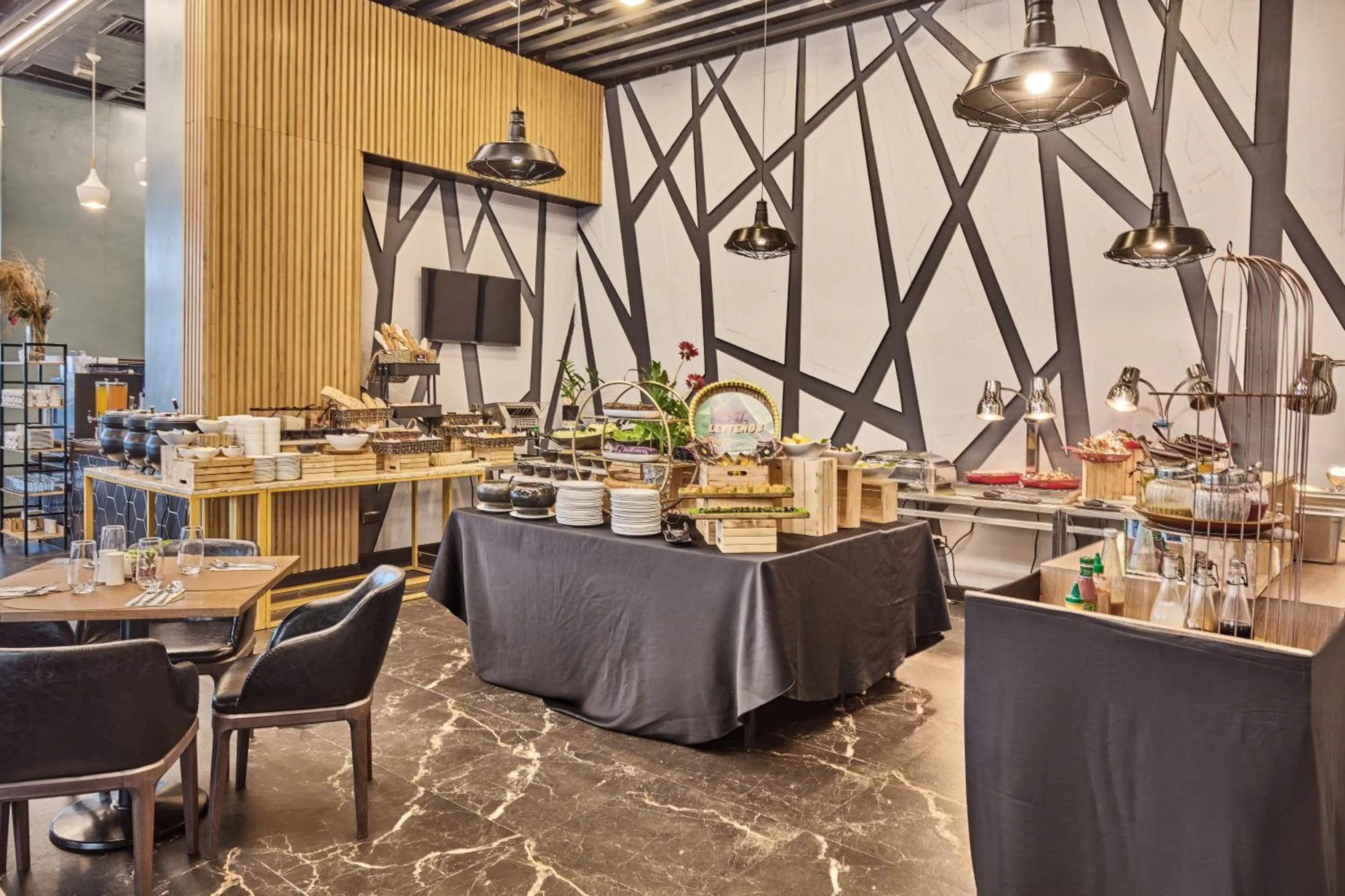 Restaurant/places to eat in Summit Hotel Tacloban