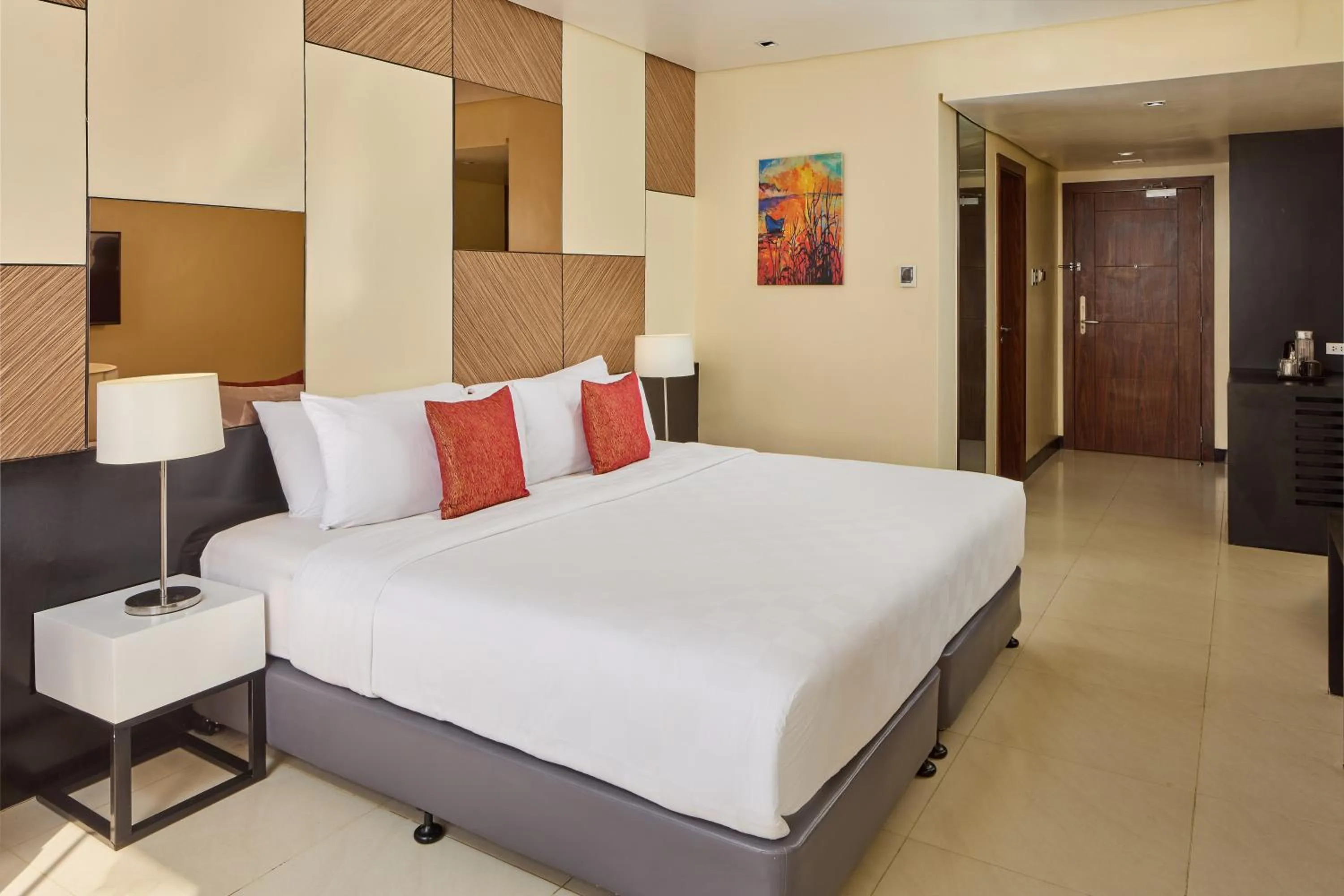 Bed in Summit Hotel Tacloban