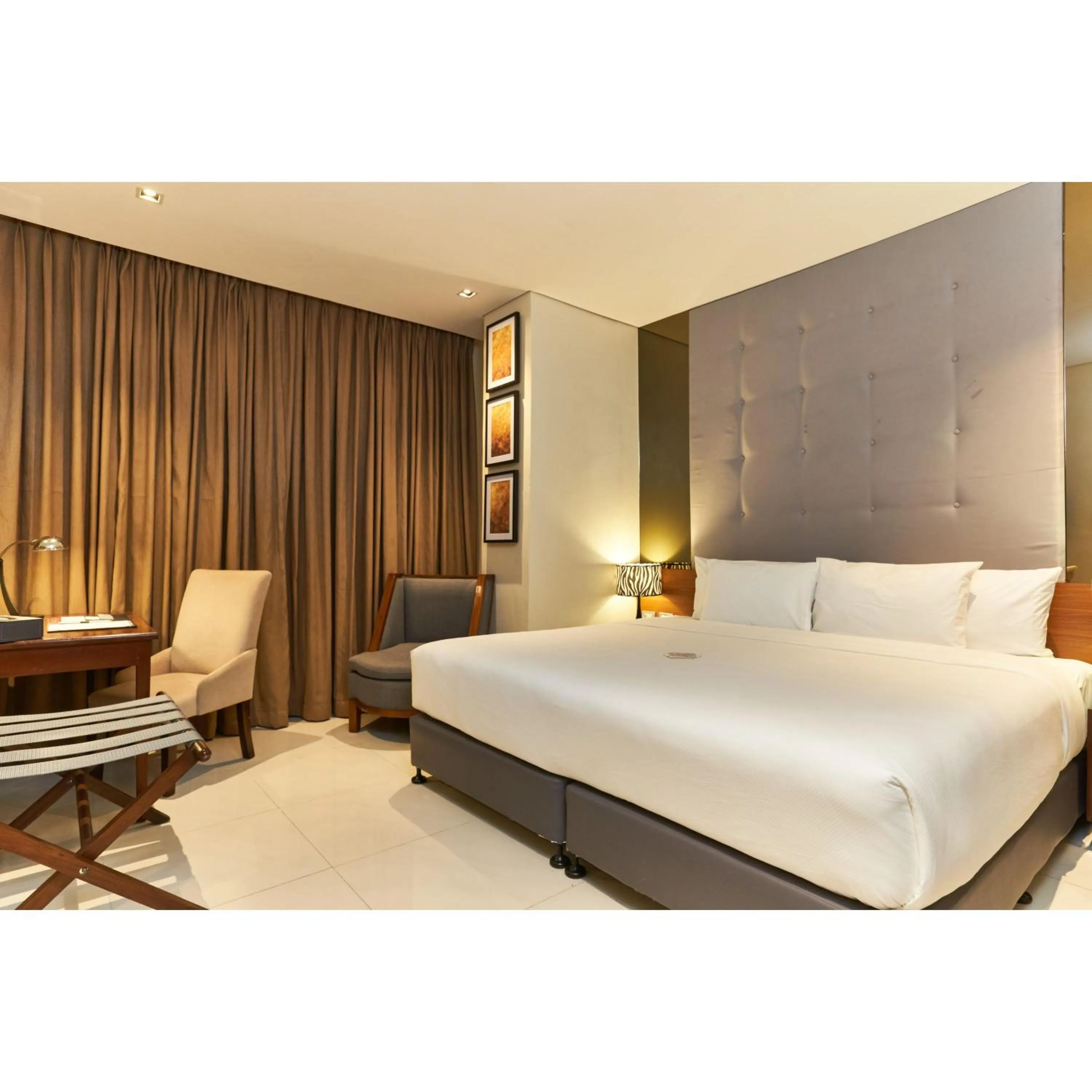 Bed in Summit Hotel Tacloban