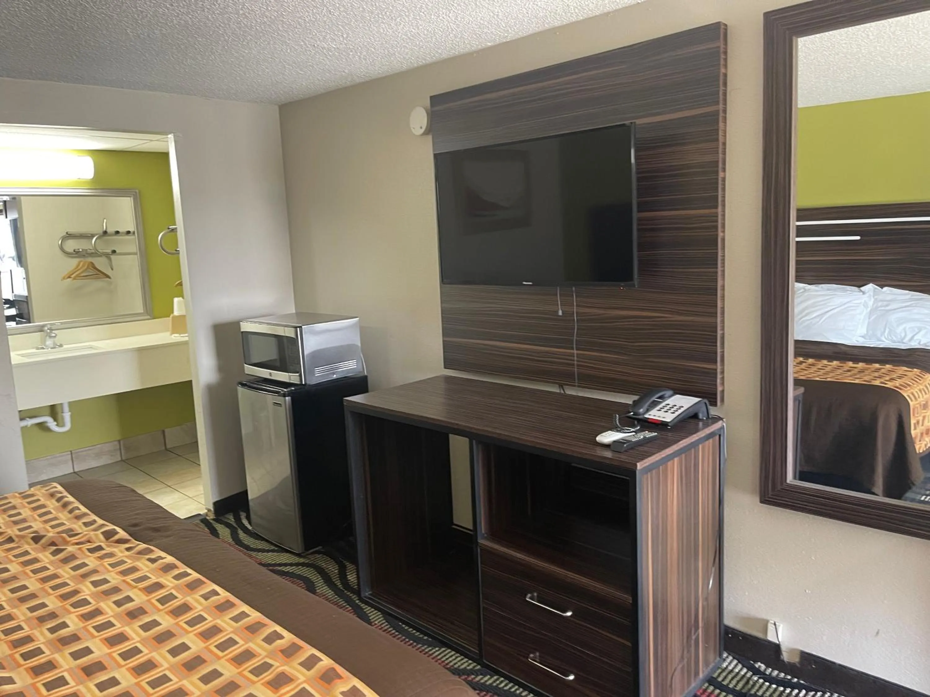 Bed in Blue Stone Inn