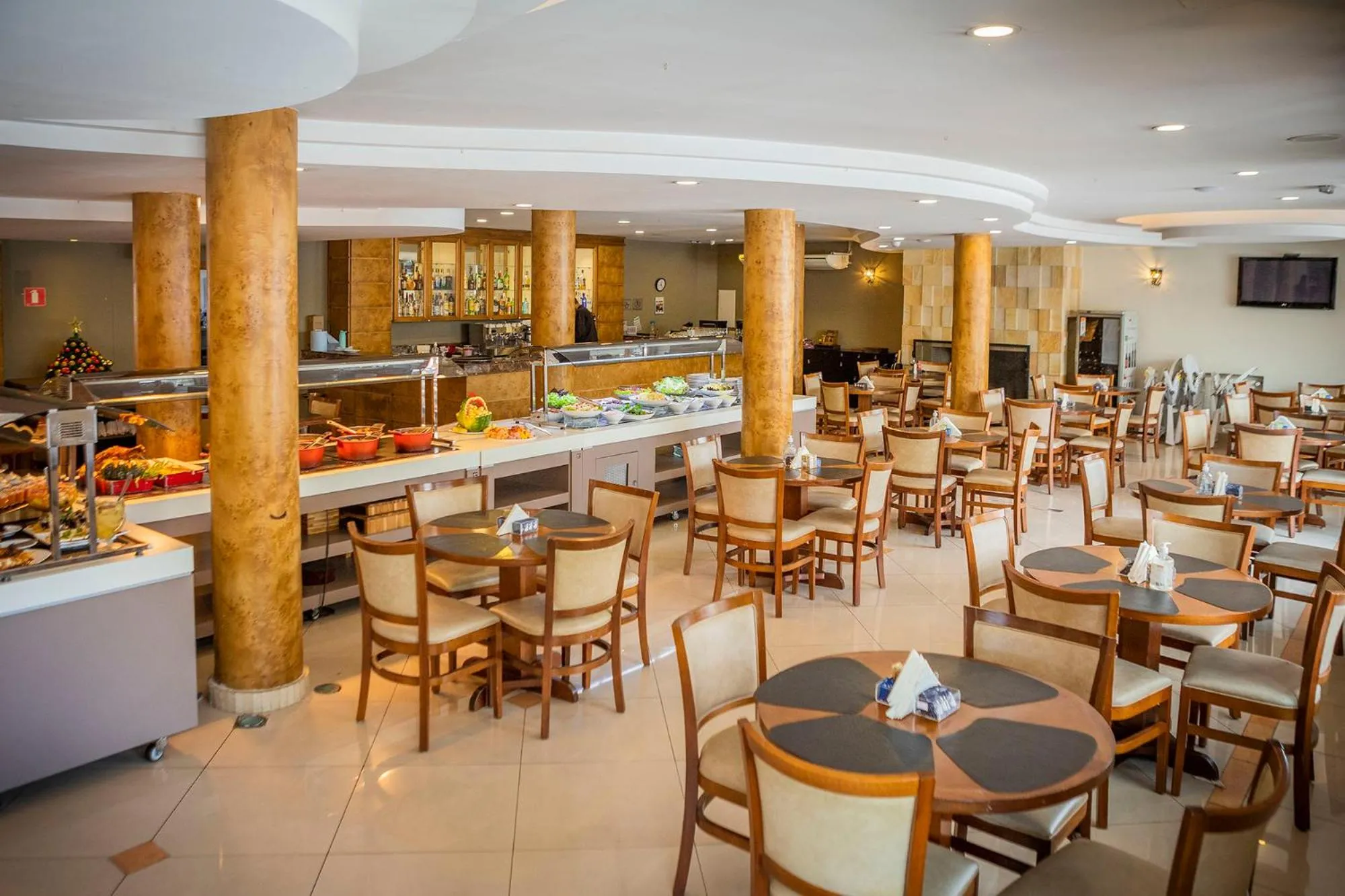 Restaurant/places to eat in Hotel Estoril