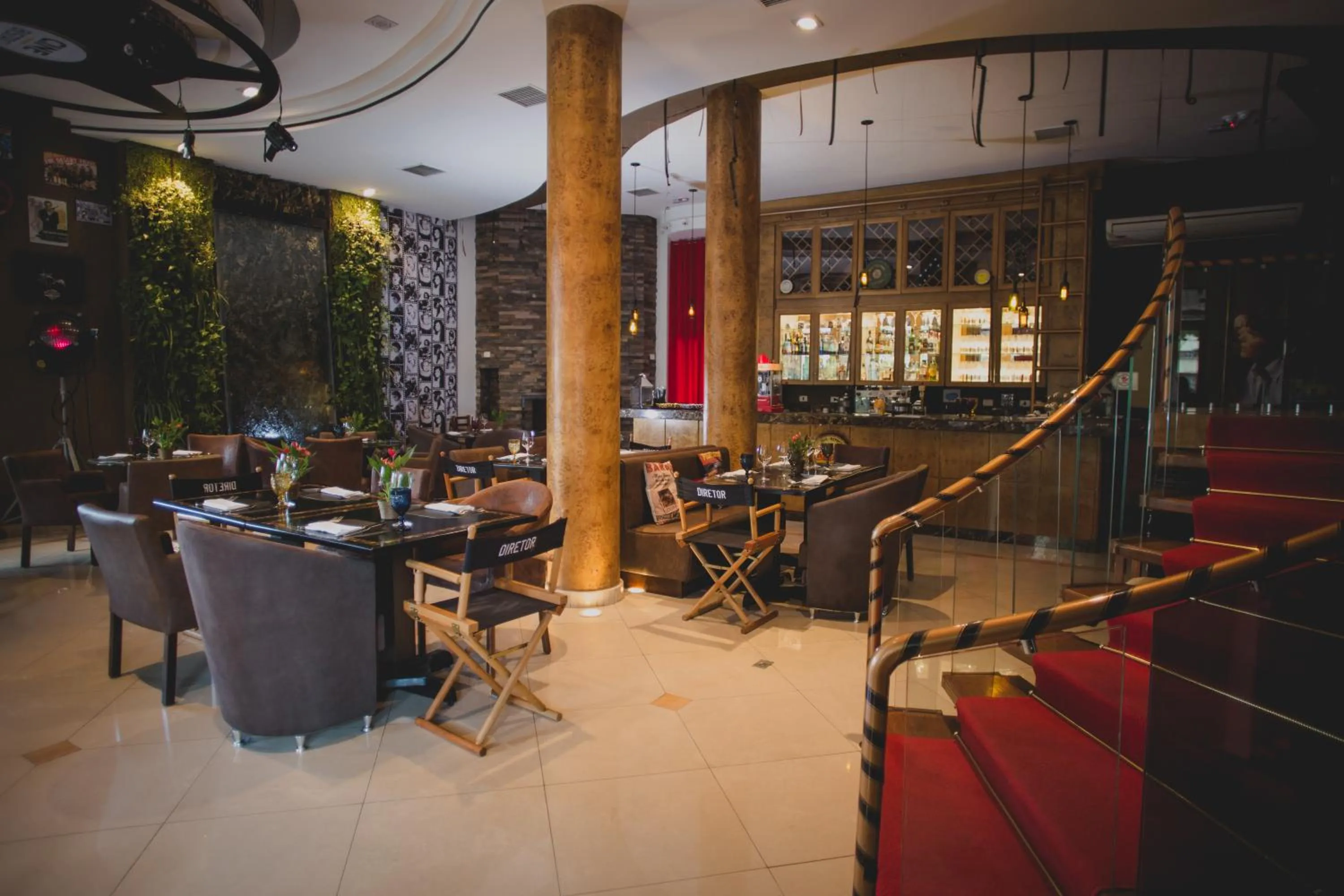 Restaurant/places to eat in Hotel Estoril