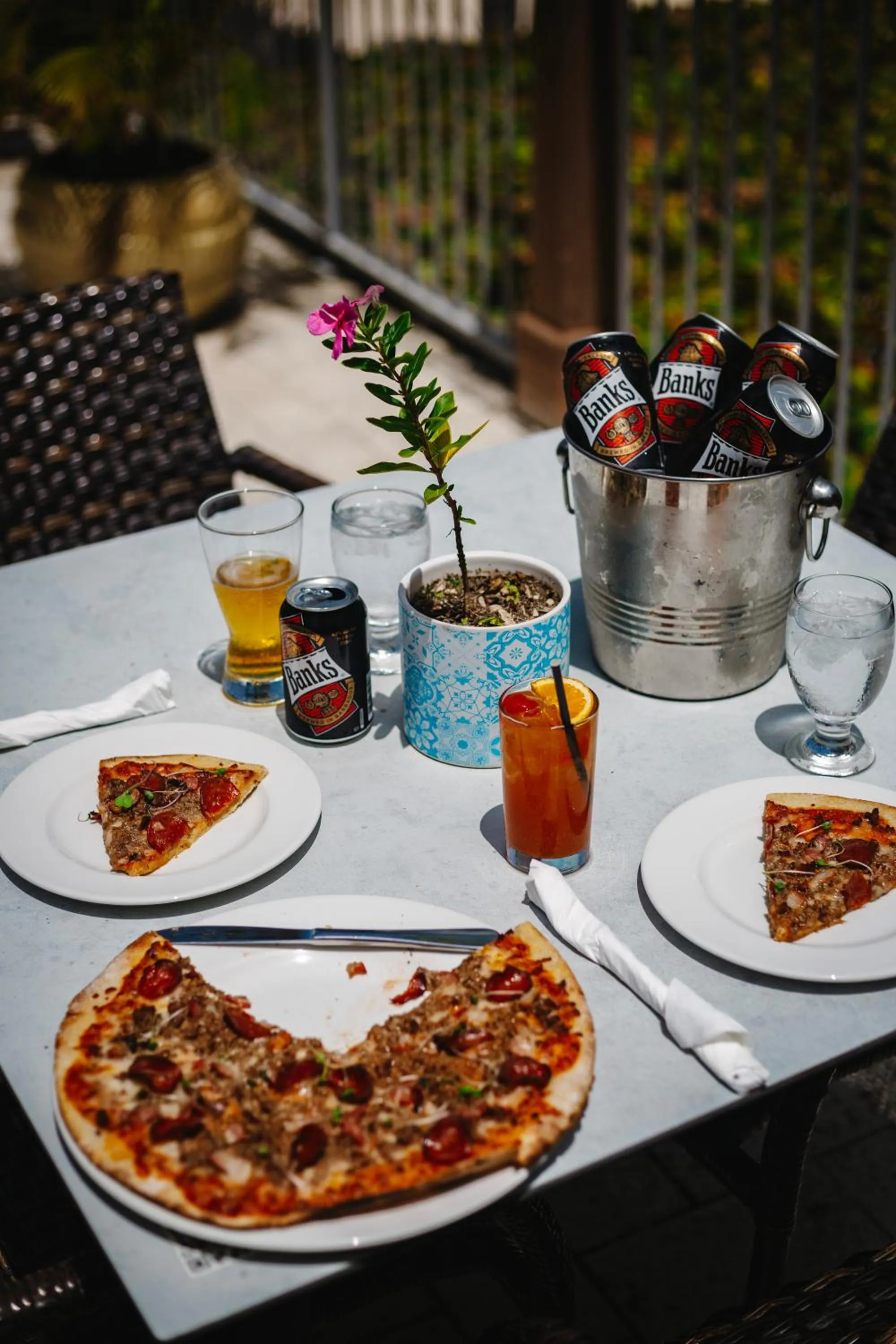 Food and drinks in Coconut Court Beach Hotel