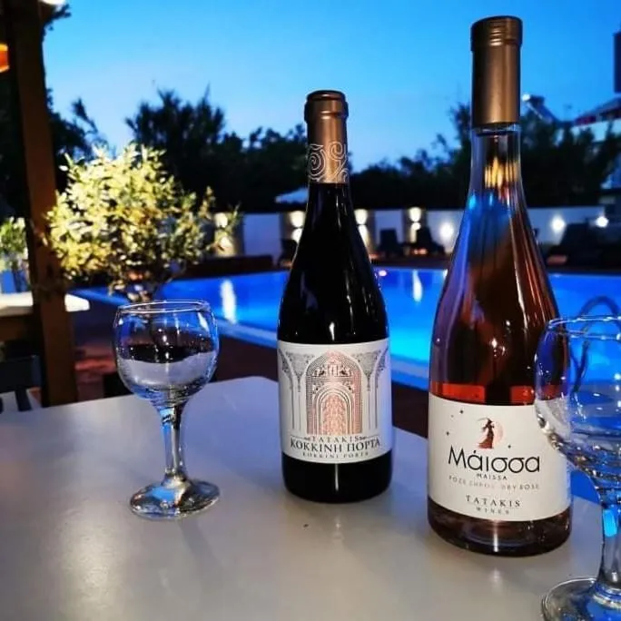 Swimming pool in Platoni Elite Villas