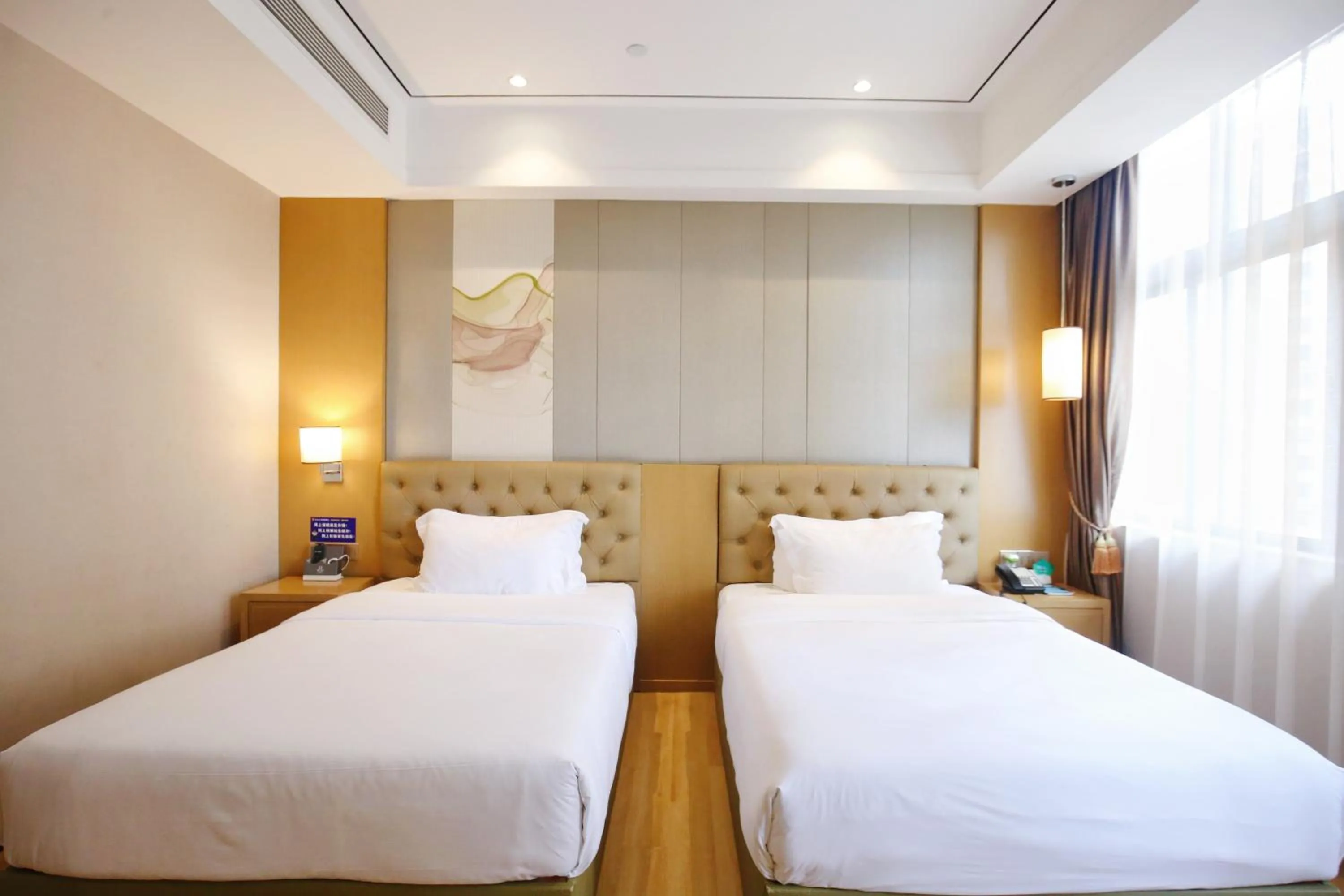 Taishan He Style Hotel
