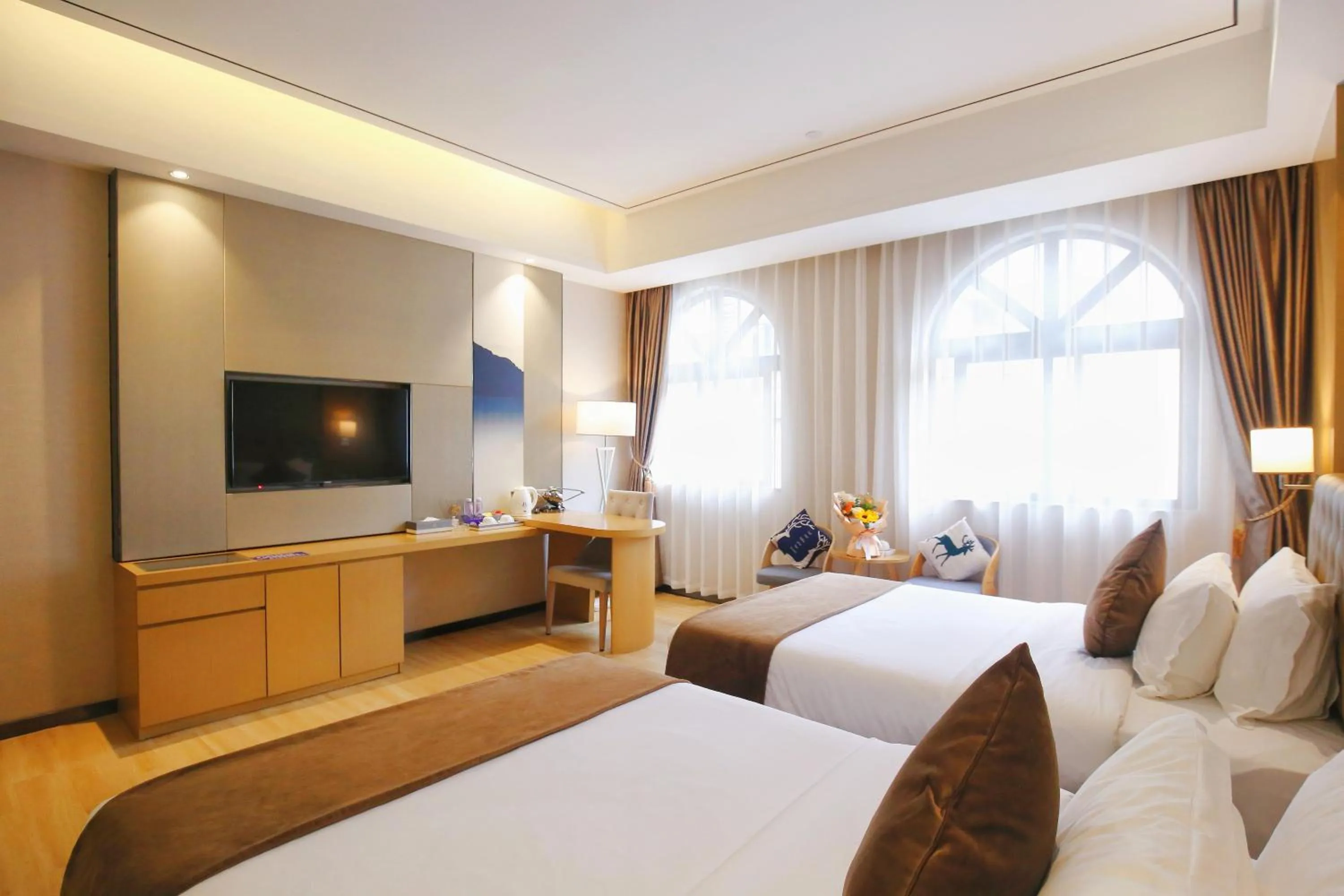 Taishan He Style Hotel