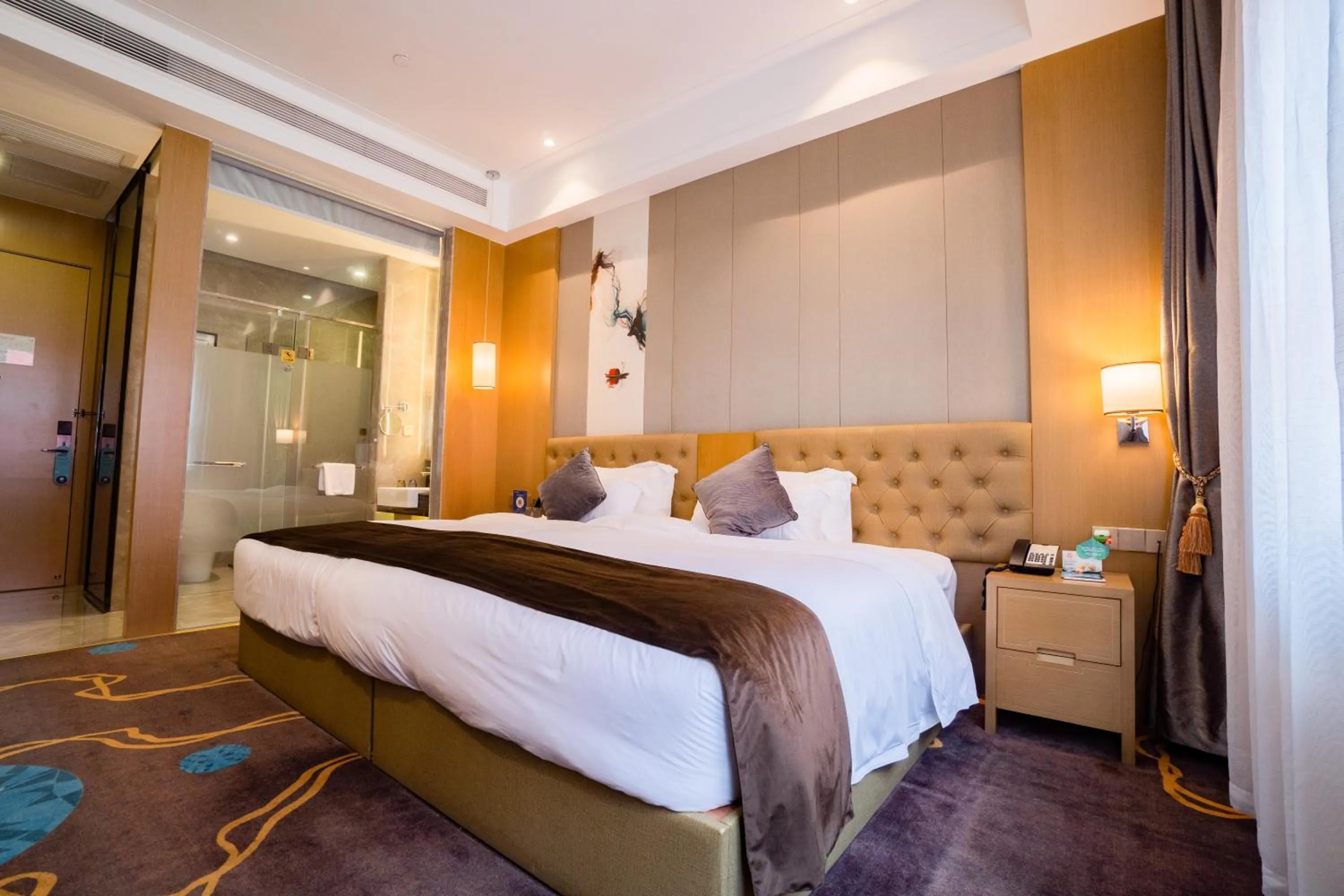 Taishan He Style Hotel