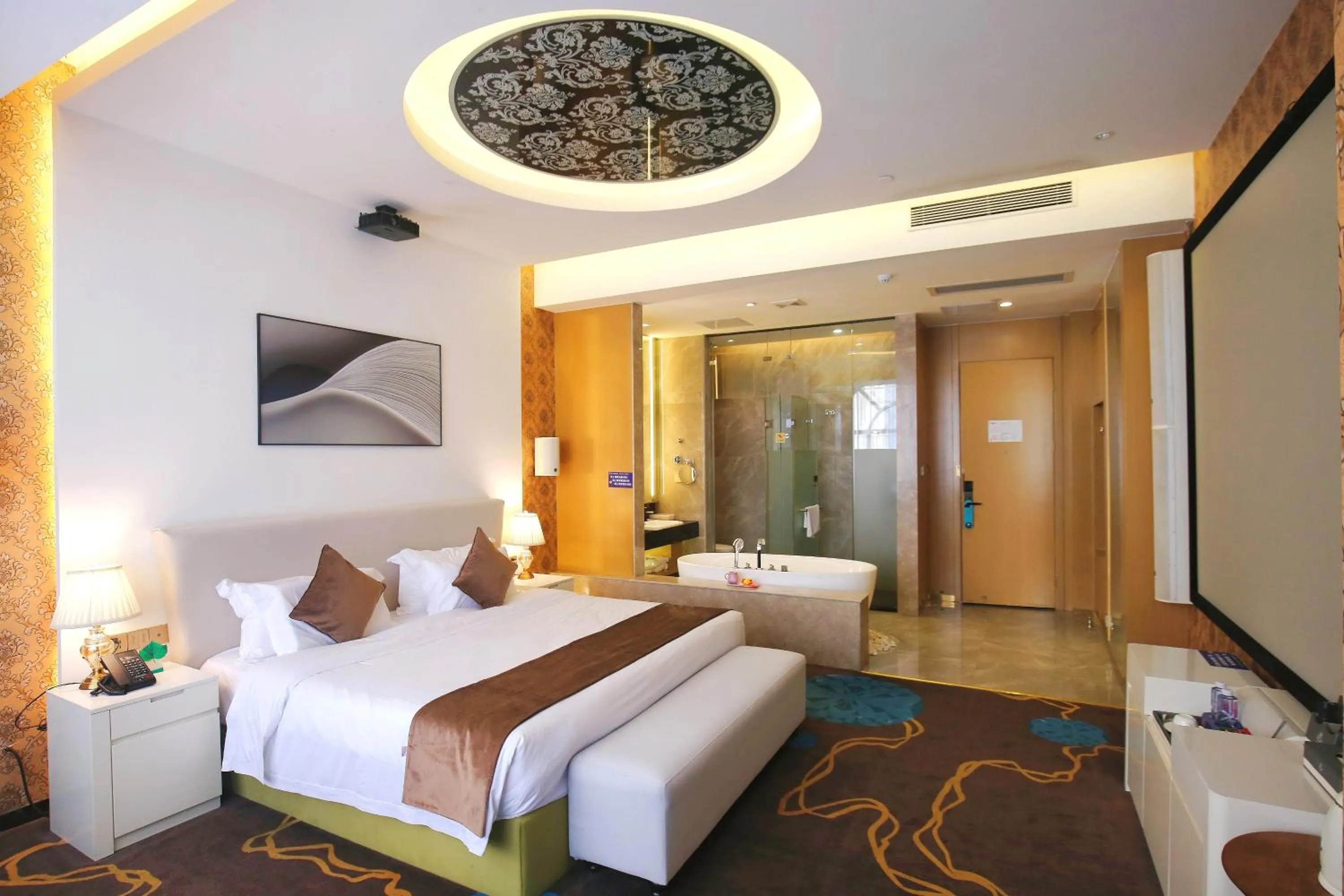 Taishan He Style Hotel
