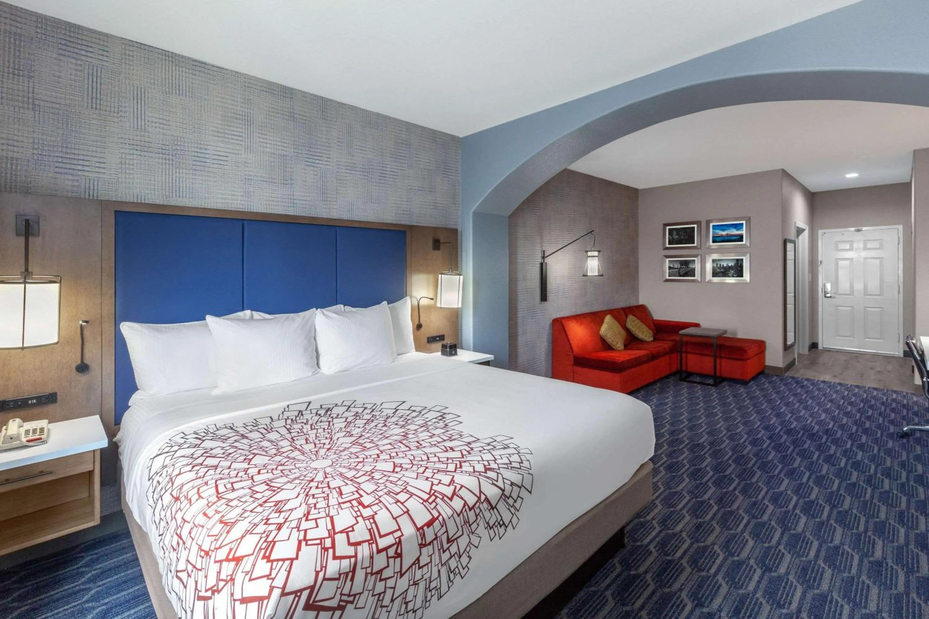 Bed in La Quinta by Wyndham Houston Channelview