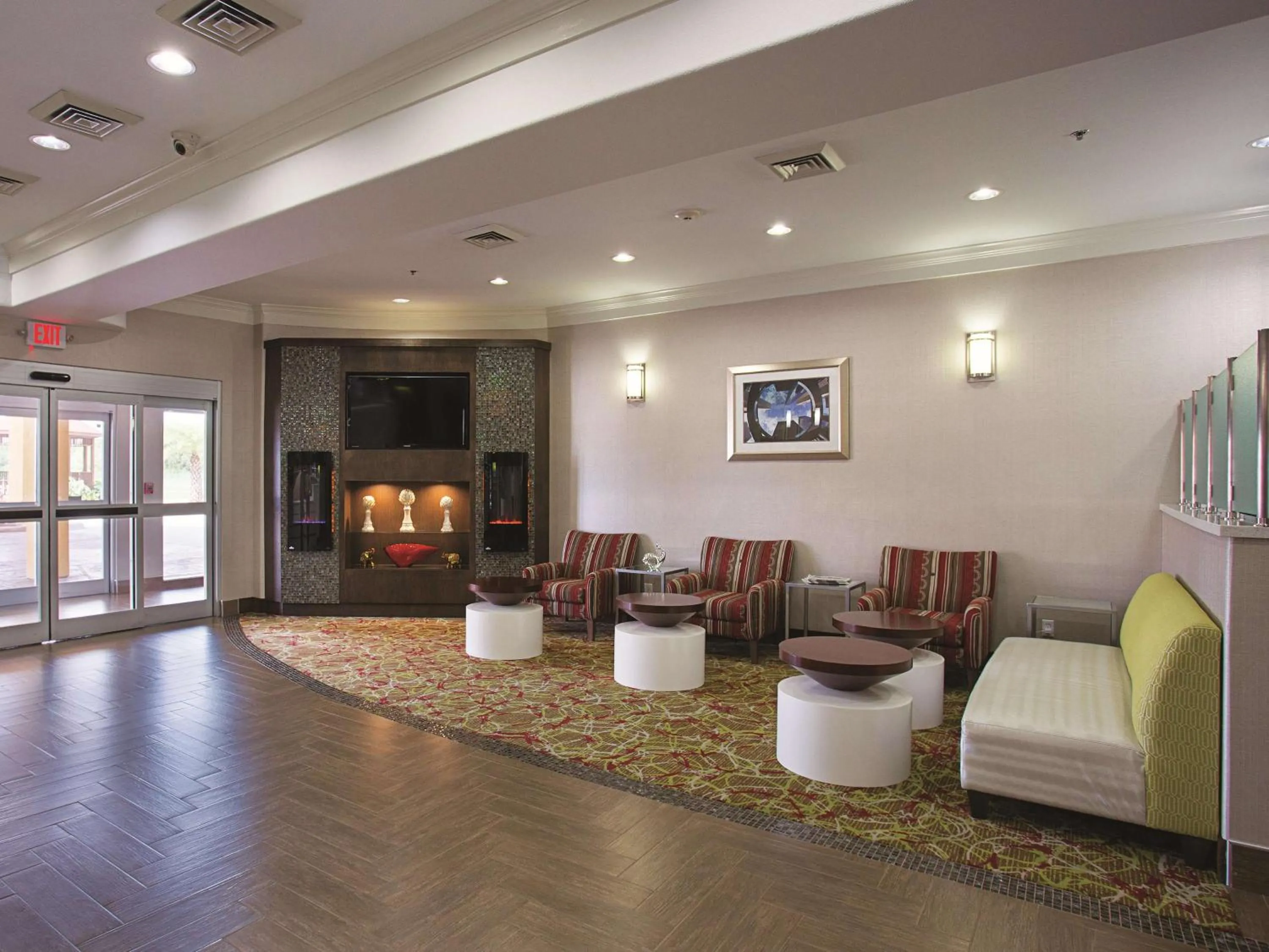 Lobby or reception in La Quinta by Wyndham Houston Channelview