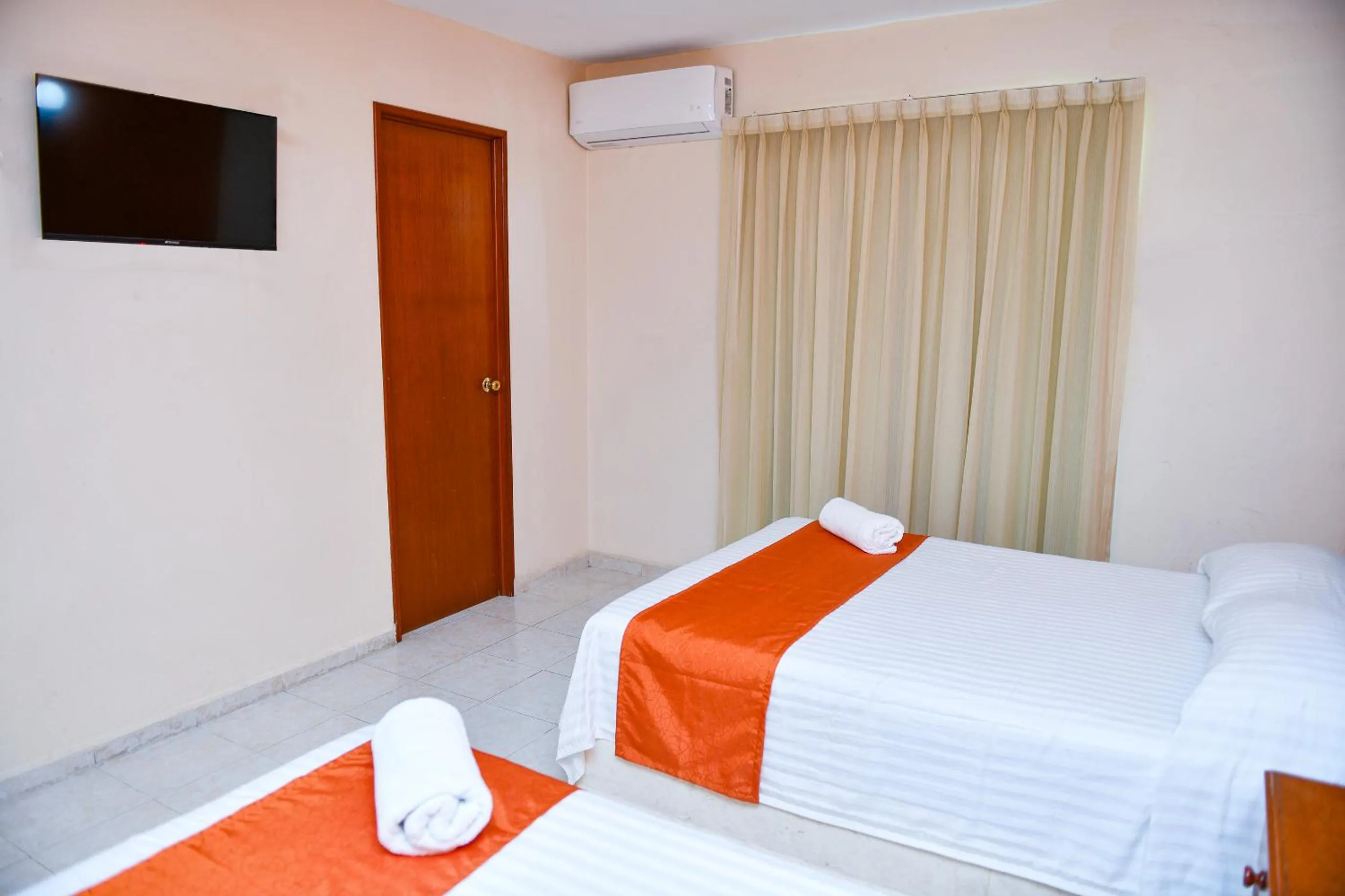 Photo of the whole room, Bed in Hotel Uxulkah