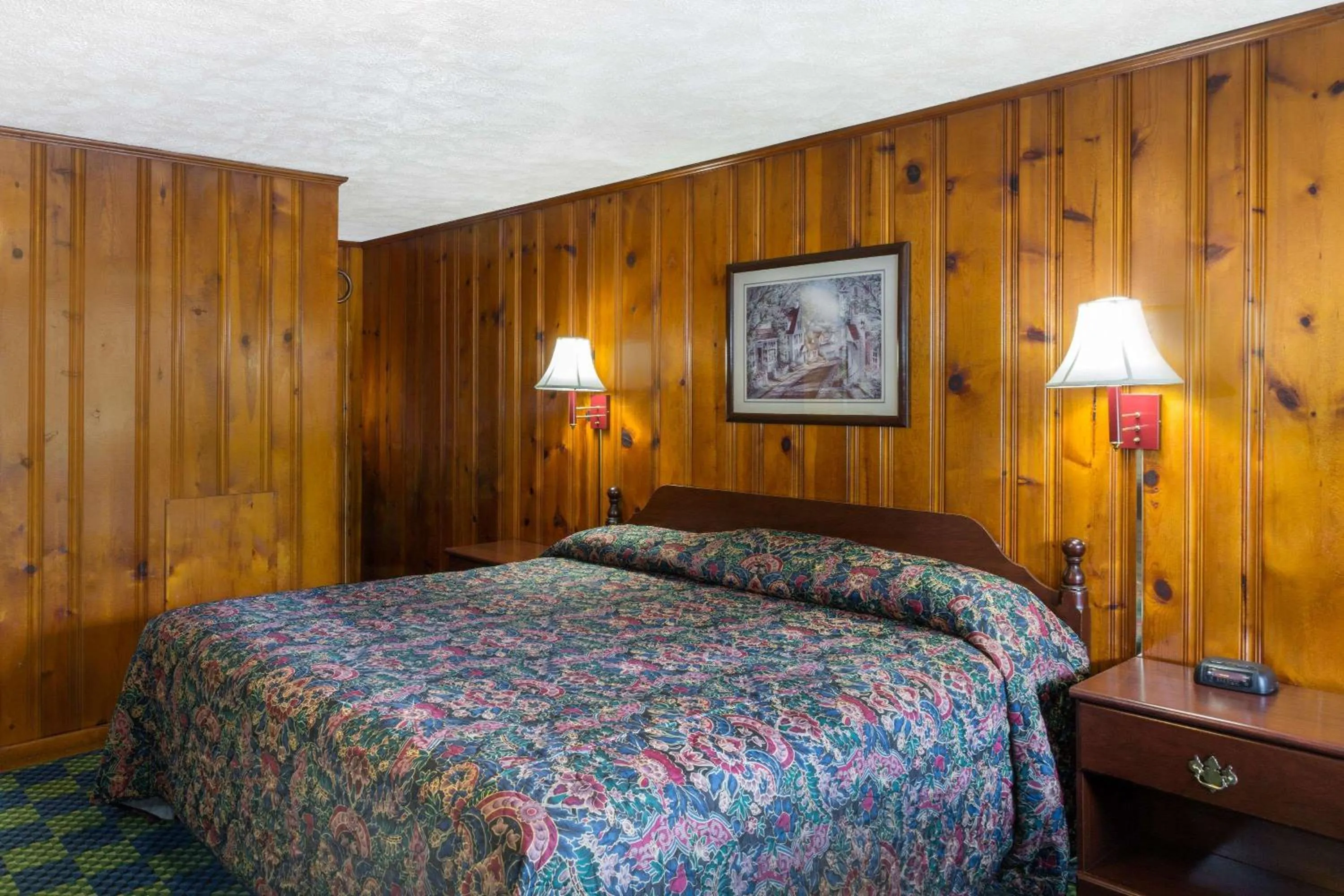 Photo of the whole room in Knights Inn Athens