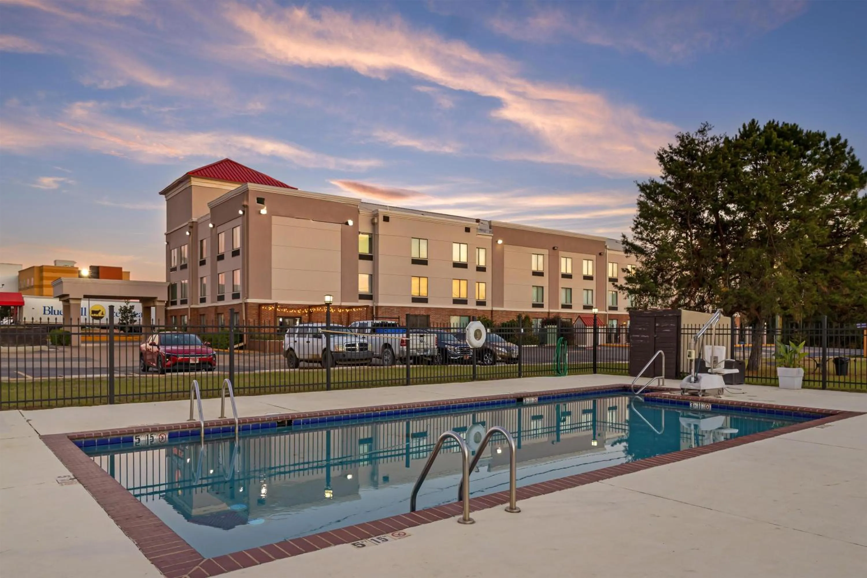 Property building in Best Western Natchitoches Inn