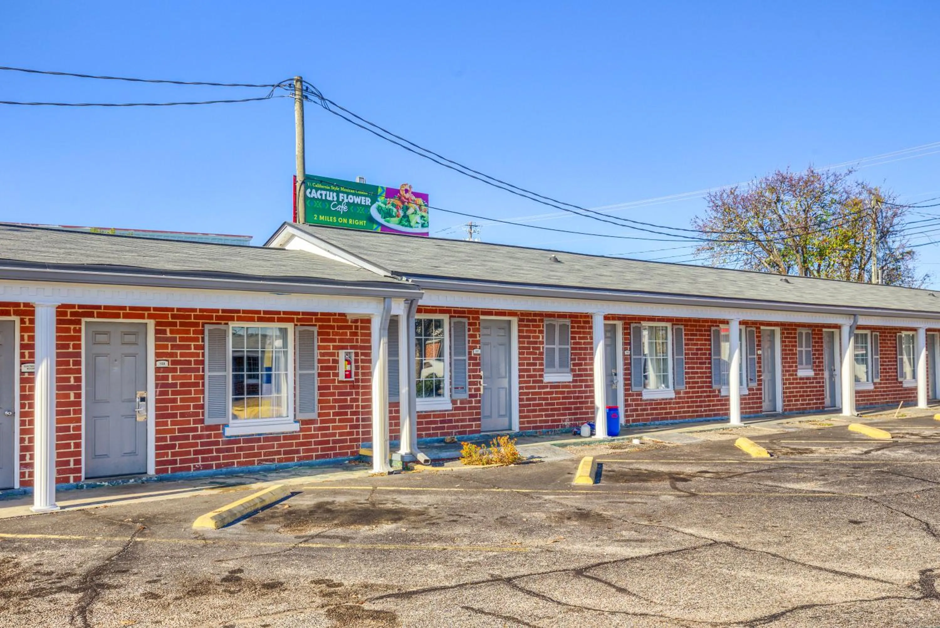 Property building in Adams Inn