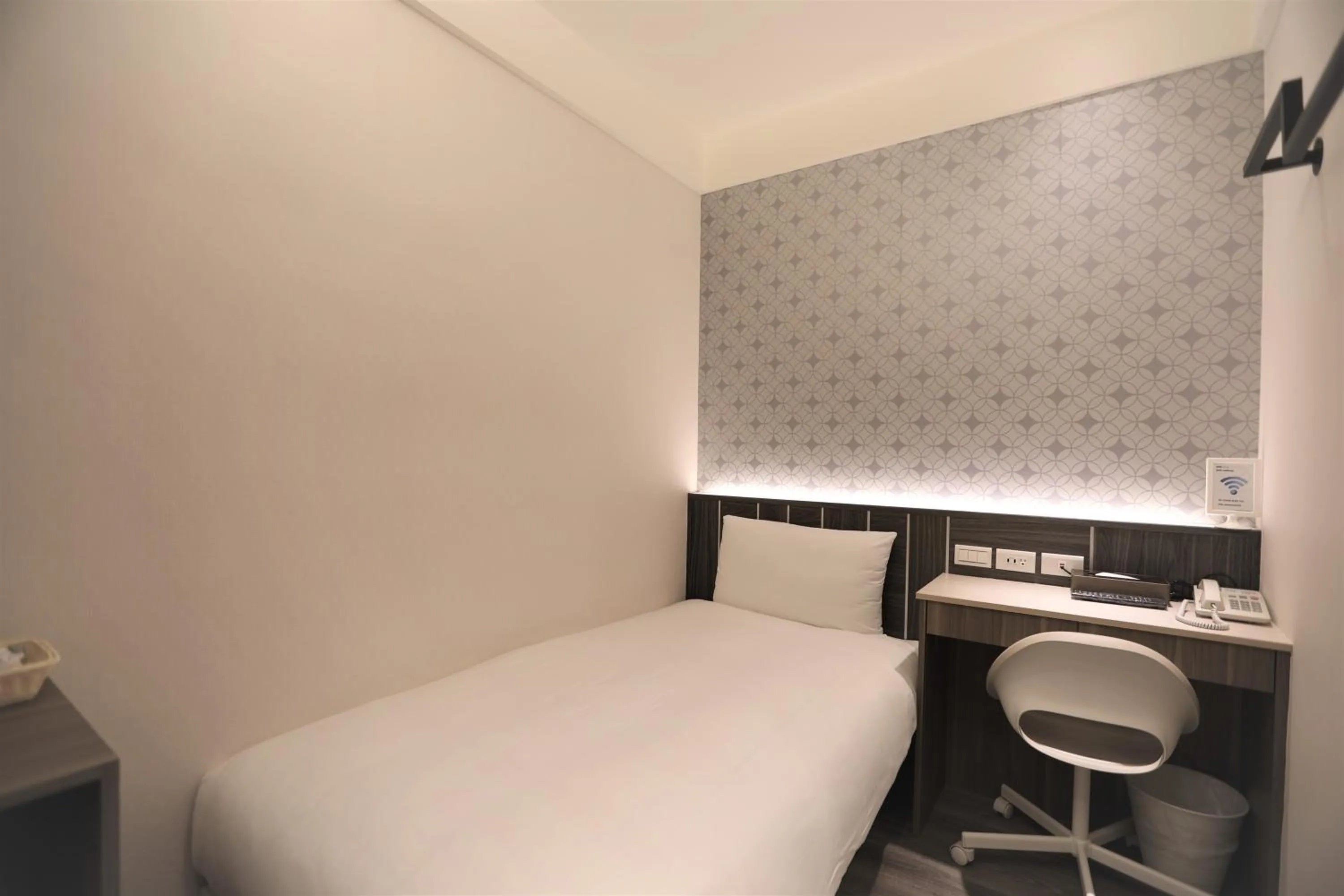 Photo of the whole room in Chair Man Hotel