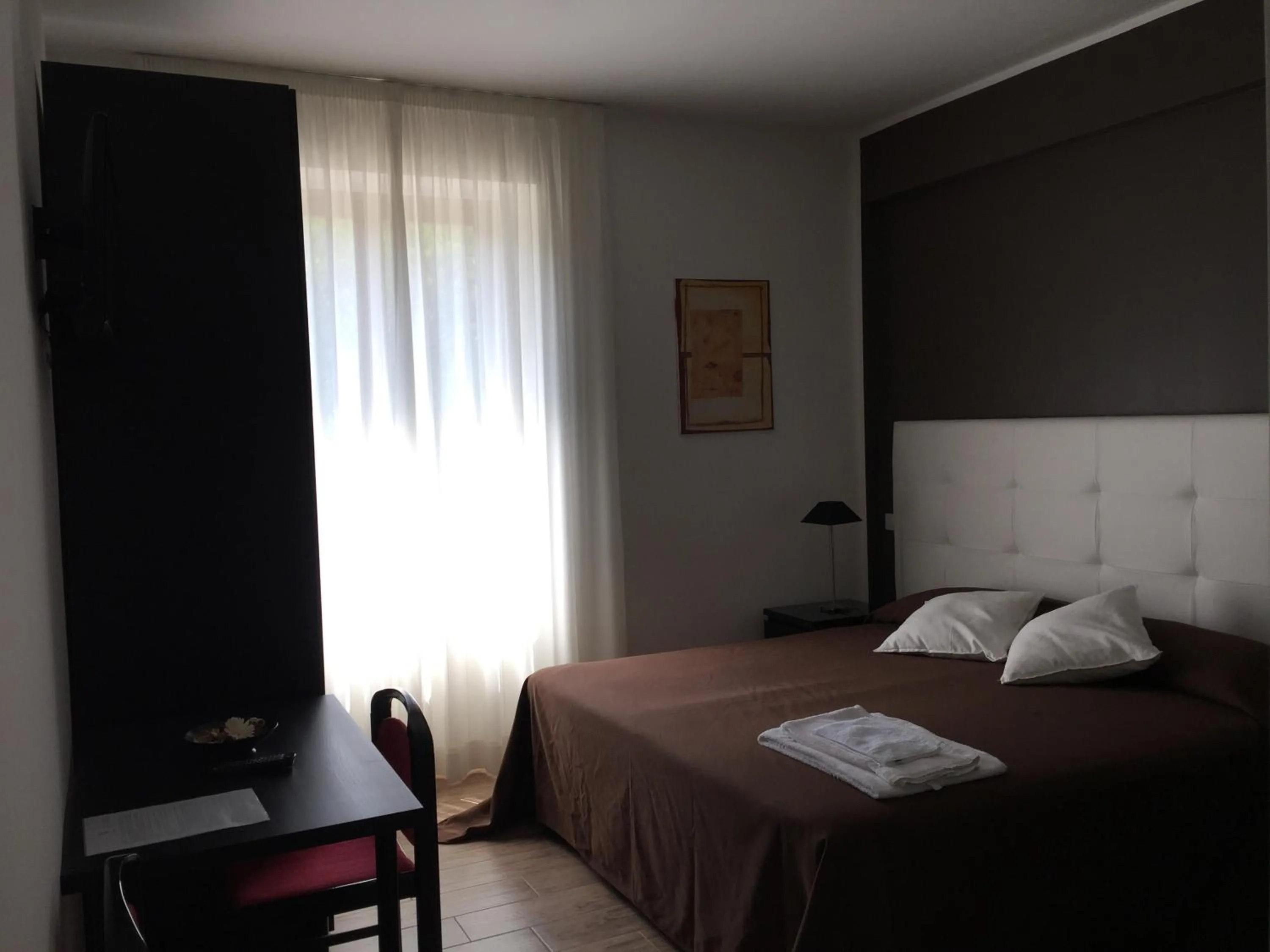 Bedroom, Bed in Itaka