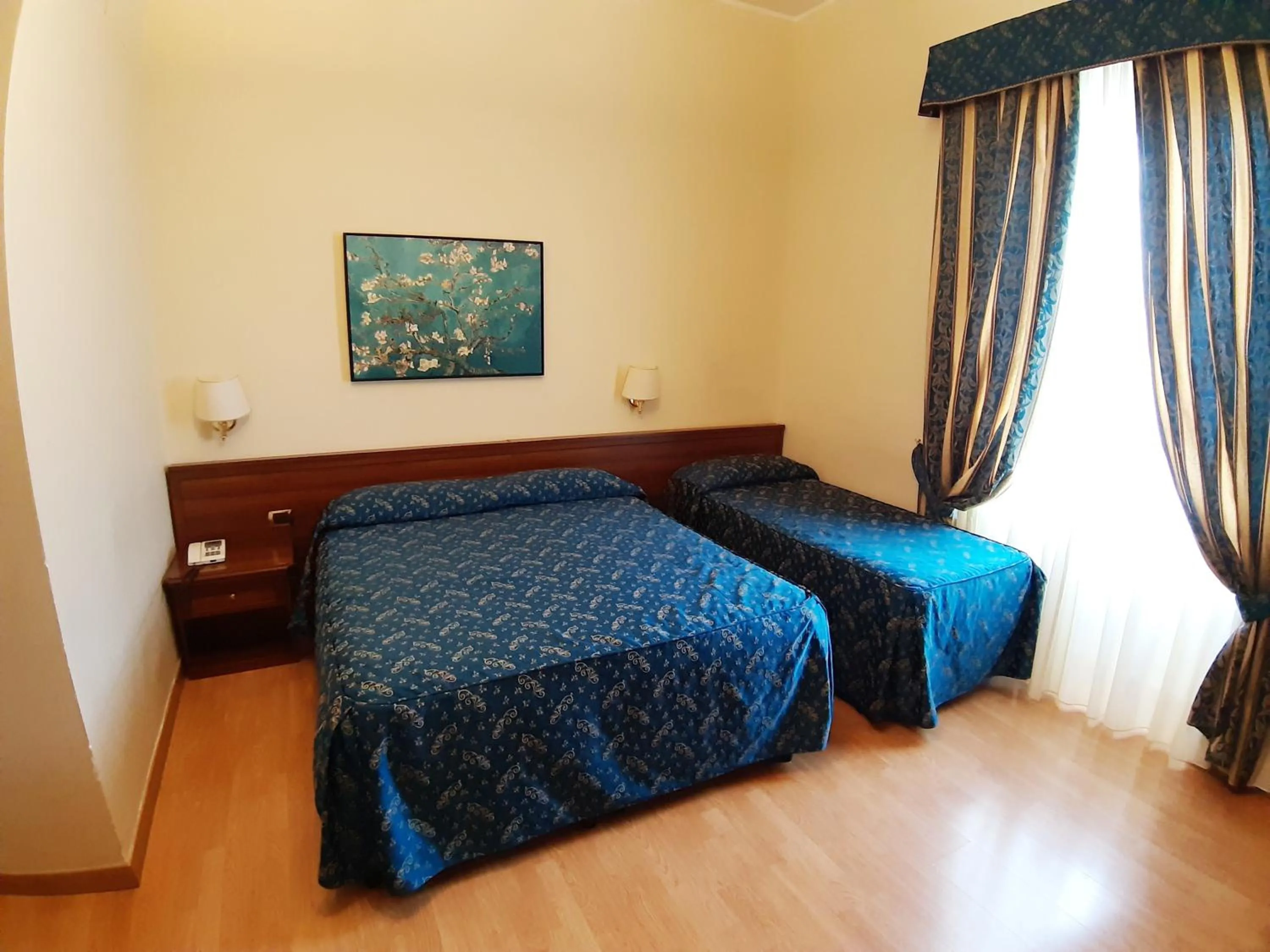 Bedroom, Bed in Colosseo Roma