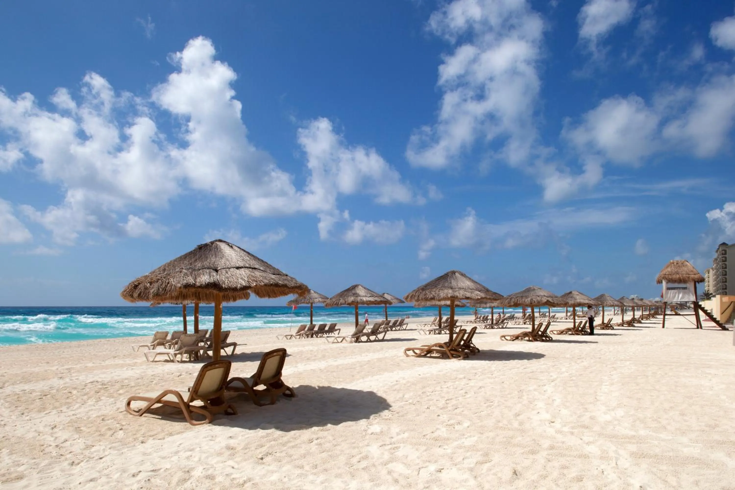 Beach in Emporio Cancun - Buy All Inclusive Option