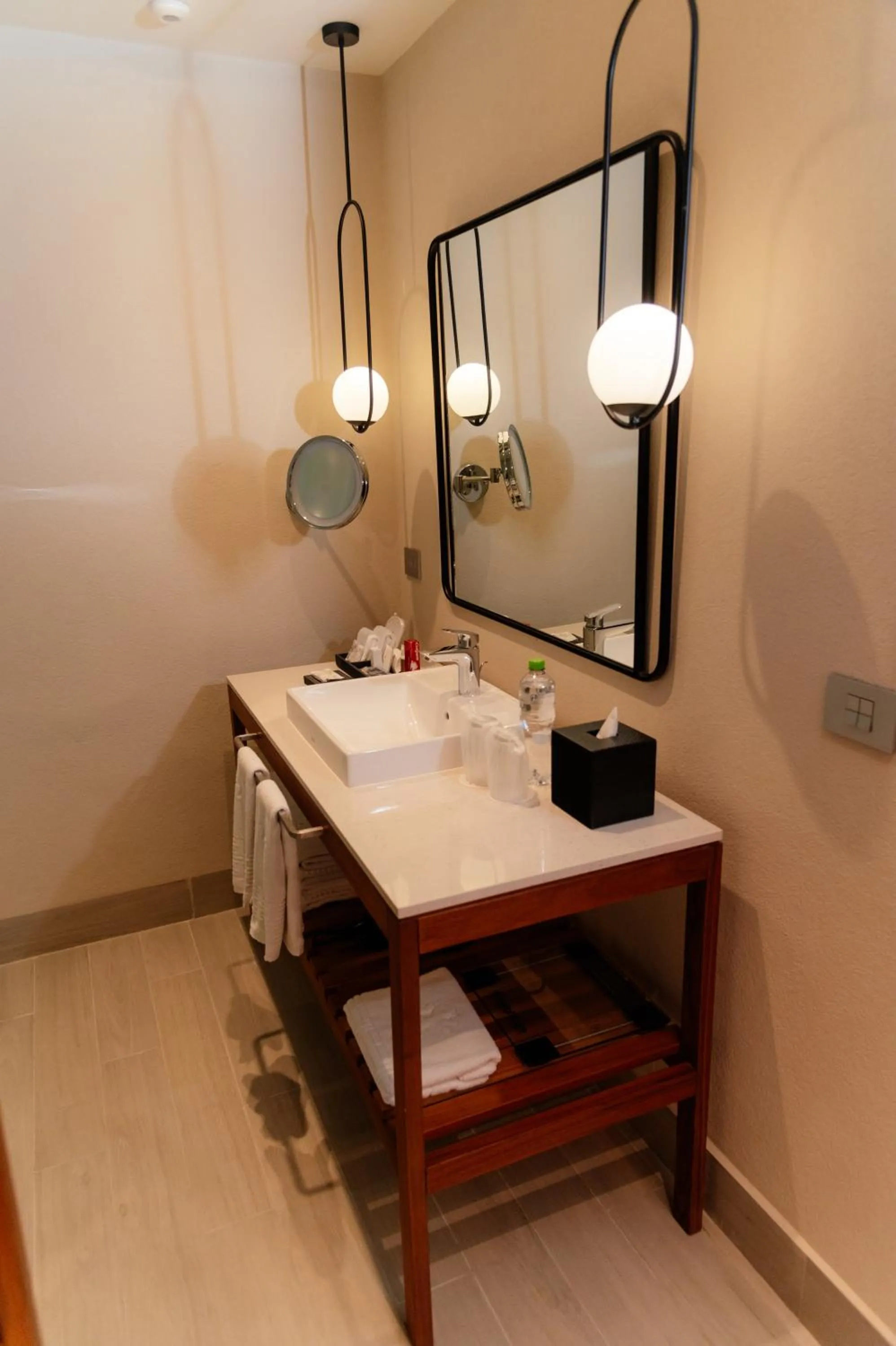 Bathroom in Emporio Cancun - Buy All Inclusive Option