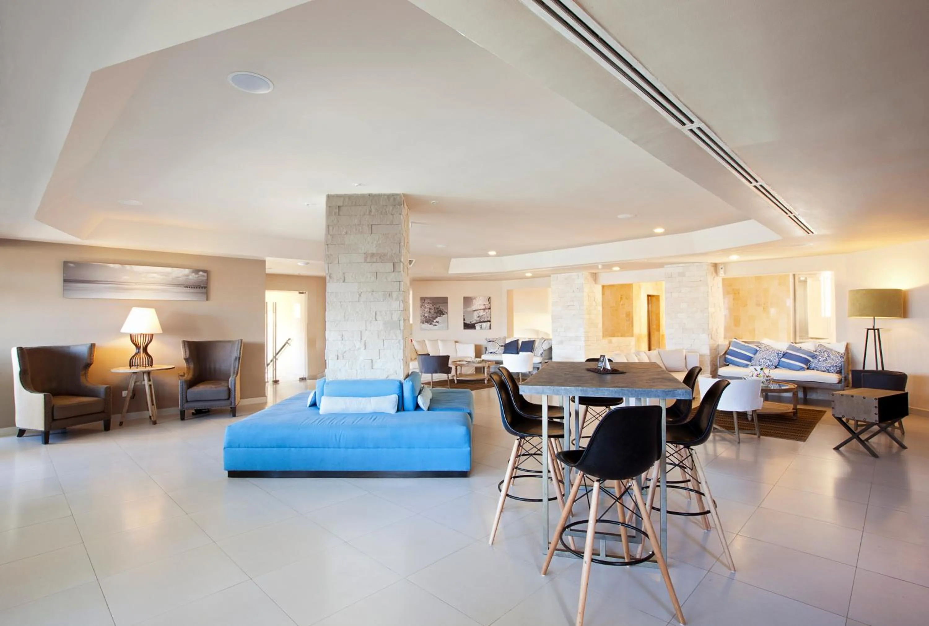 Lobby or reception in Emporio Cancun - Buy All Inclusive Option