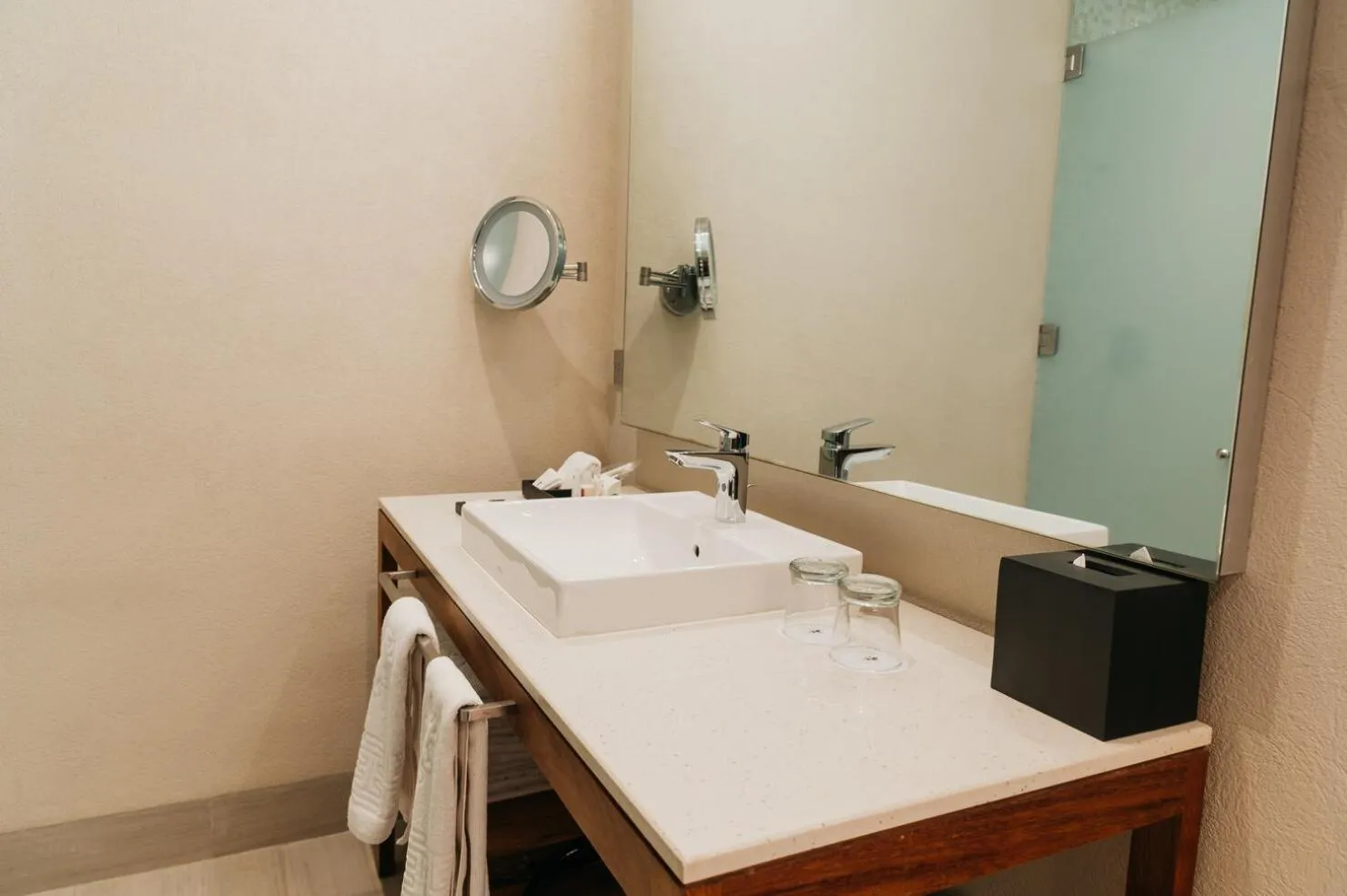 Bathroom in Emporio Cancun - Buy All Inclusive Option