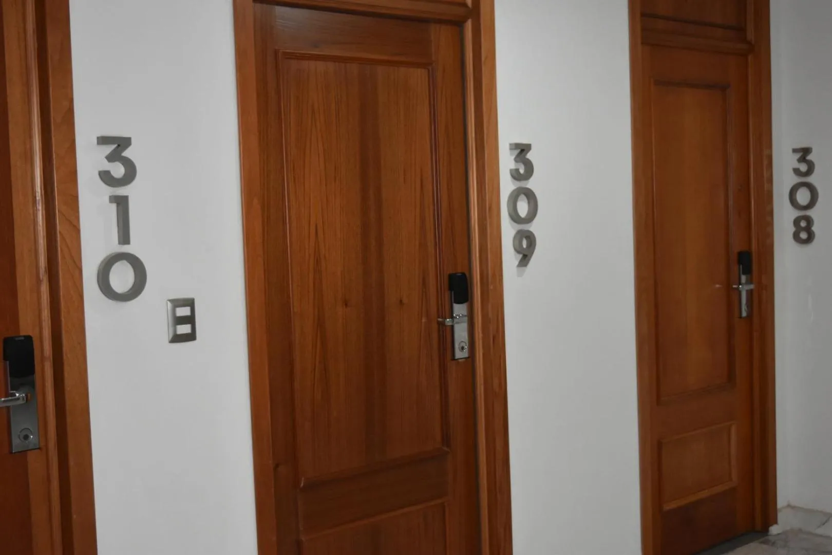 Area and facilities in Estanza Hotel & Suites