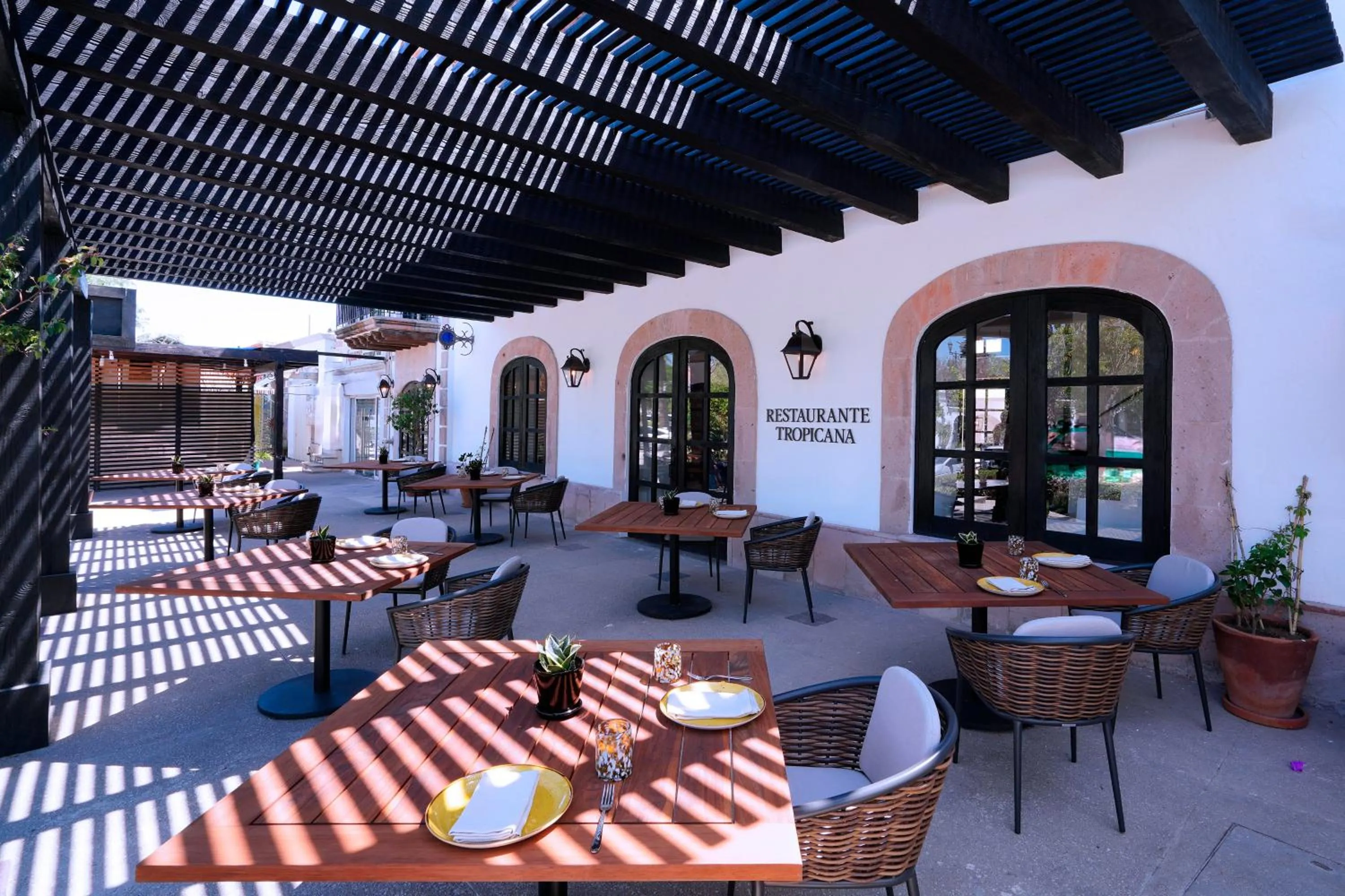 Restaurant/places to eat in Tropicana Los Cabos, Tapestry Collection by Hilton