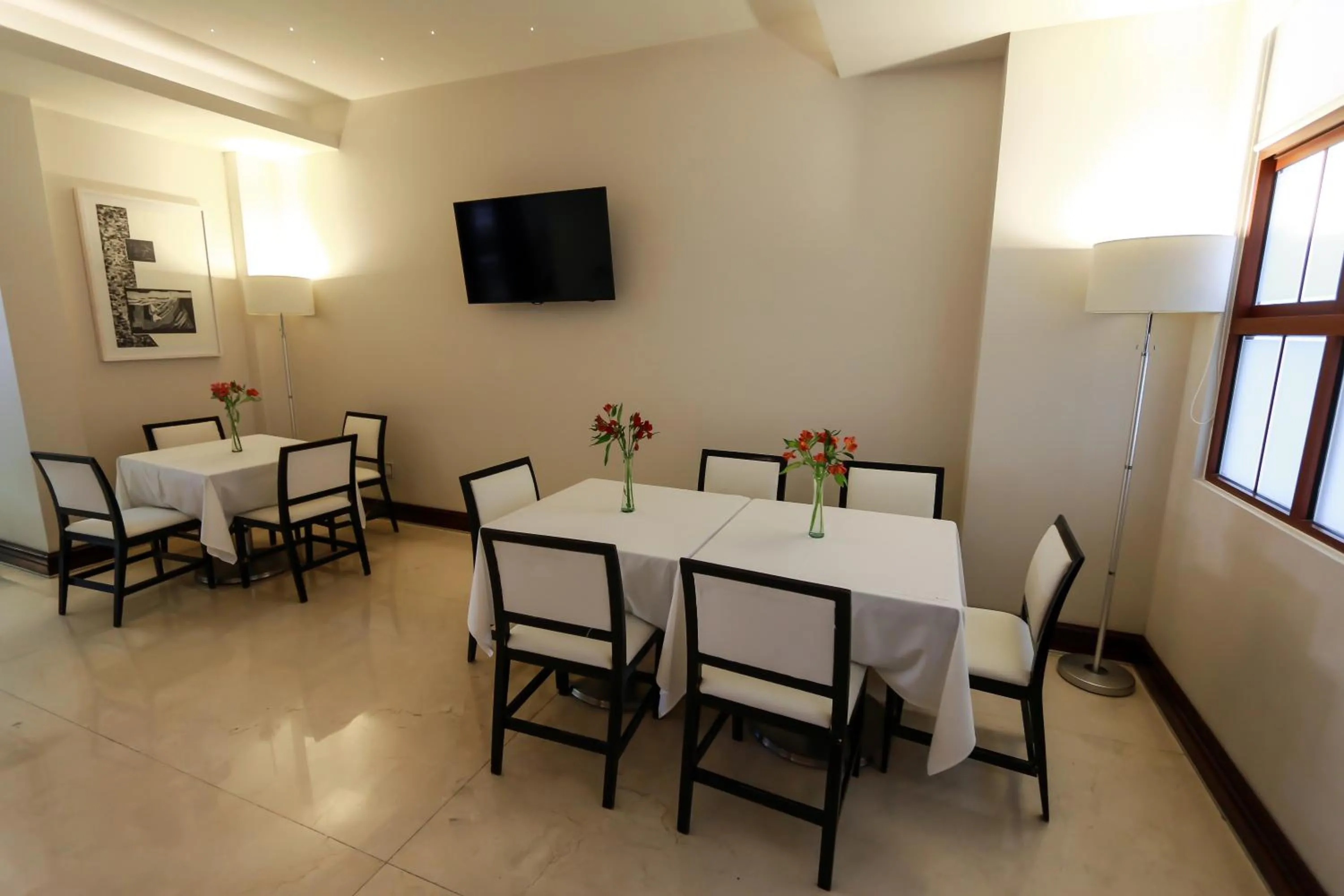 Restaurant/places to eat in Casa Torres