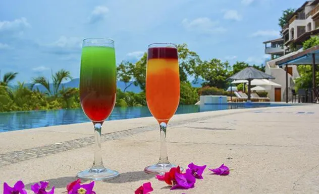 Swimming pool in Pacifica Resort Ixtapa