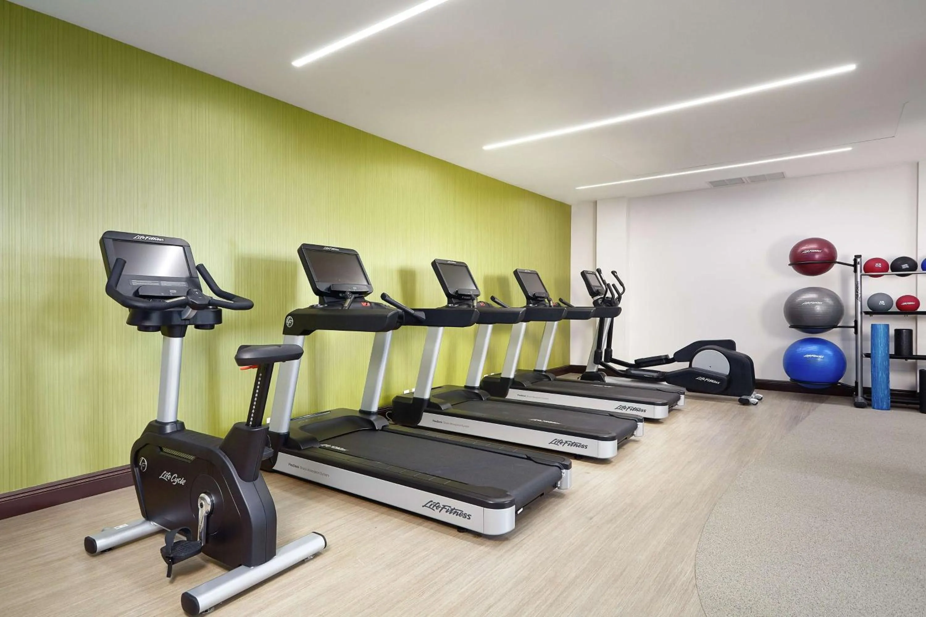 Fitness centre/facilities in DoubleTree by Hilton Managua