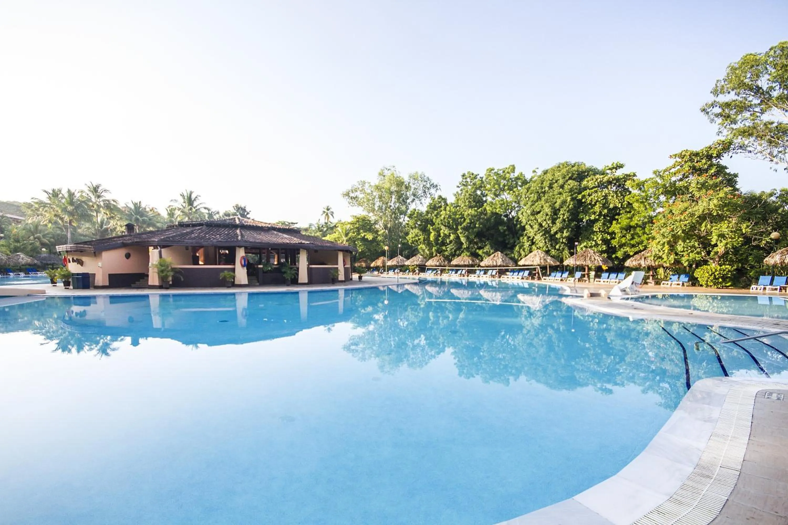 Swimming pool in Barceló Montelimar All Inclusive