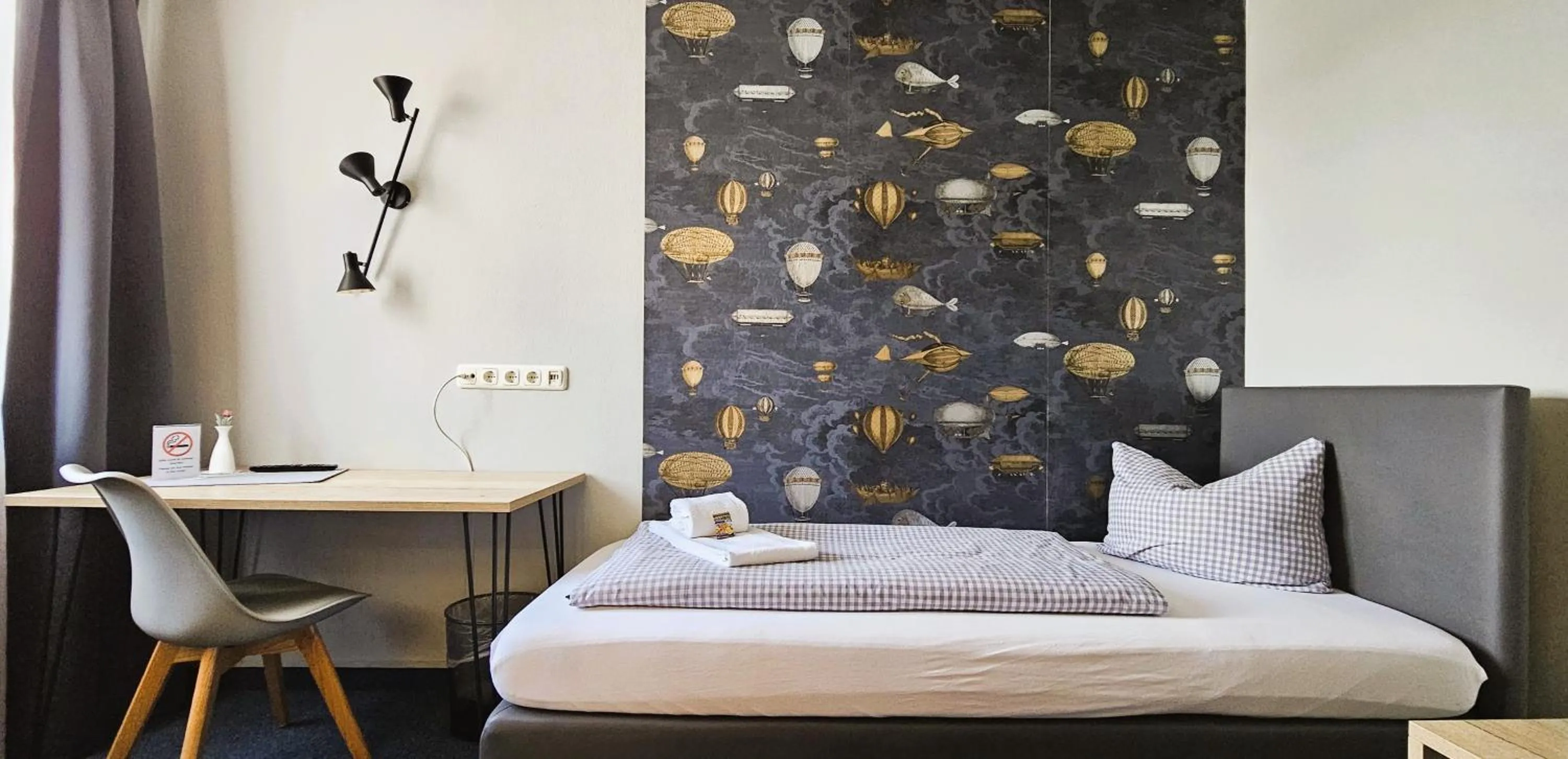 Photo of the whole room, Bed in ARRIVEL Pension Pliening - bisher Novitel