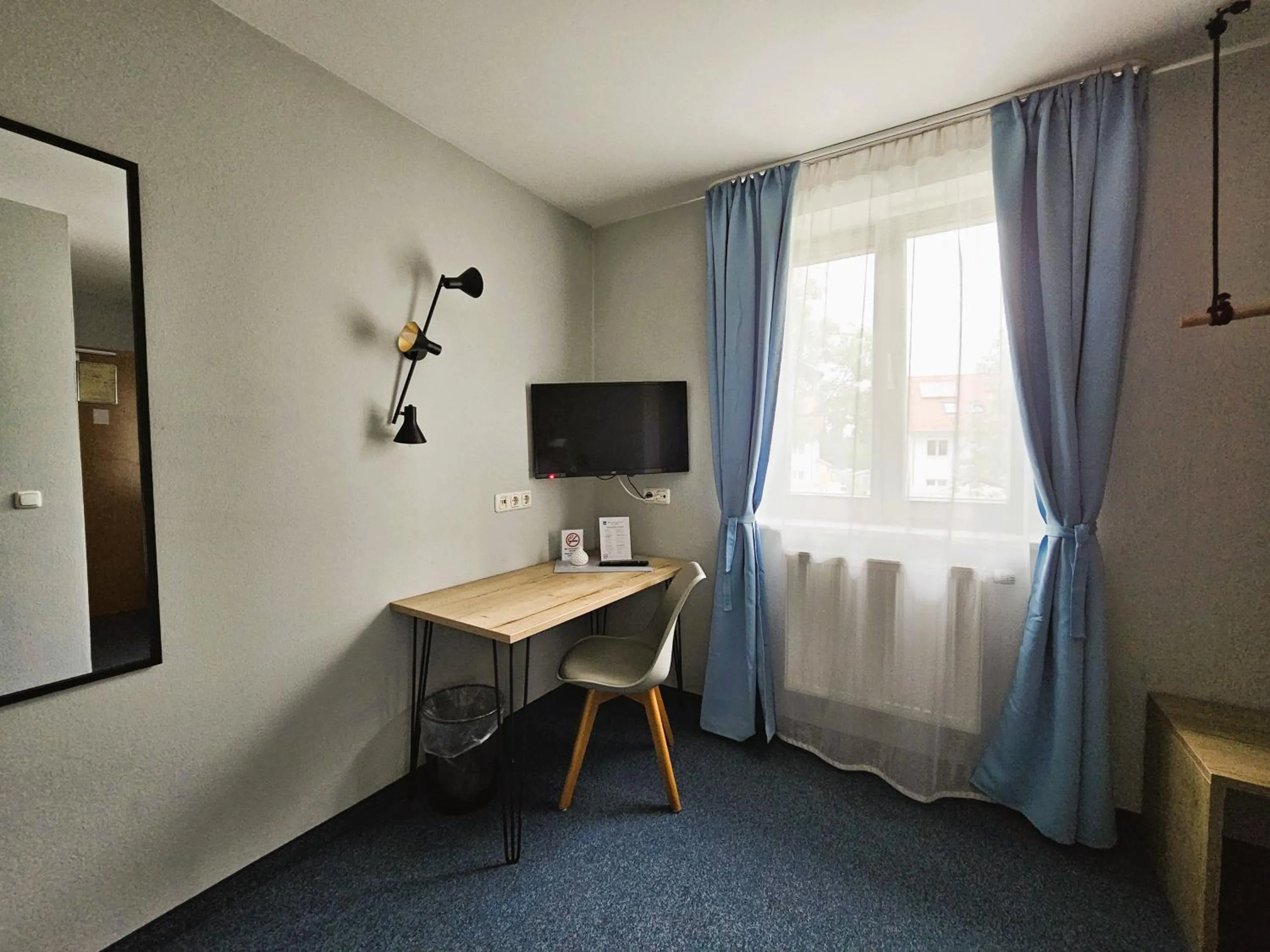 Photo of the whole room in ARRIVEL Pension Pliening - bisher Novitel