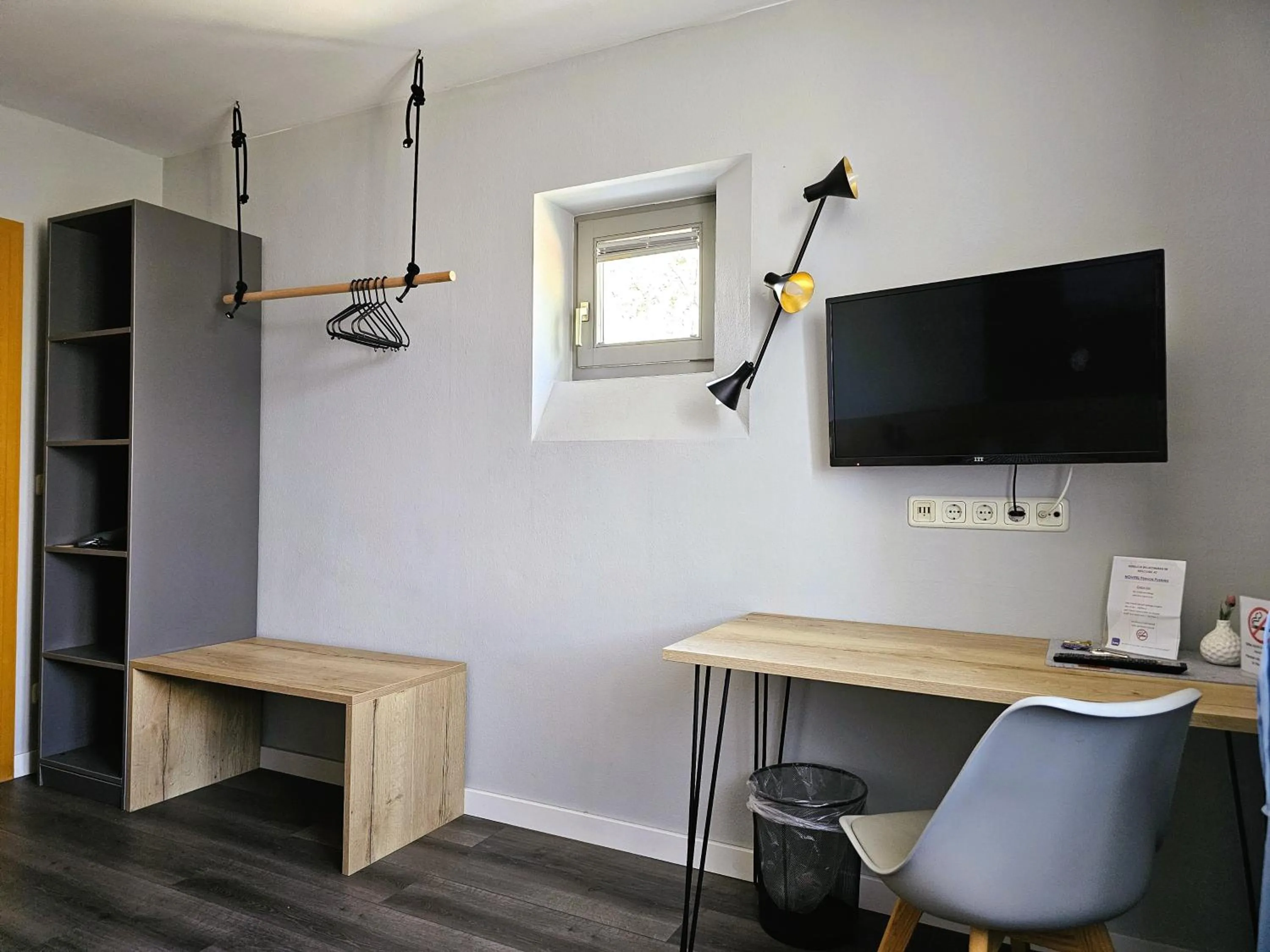 Photo of the whole room in ARRIVEL Pension Pliening - bisher Novitel