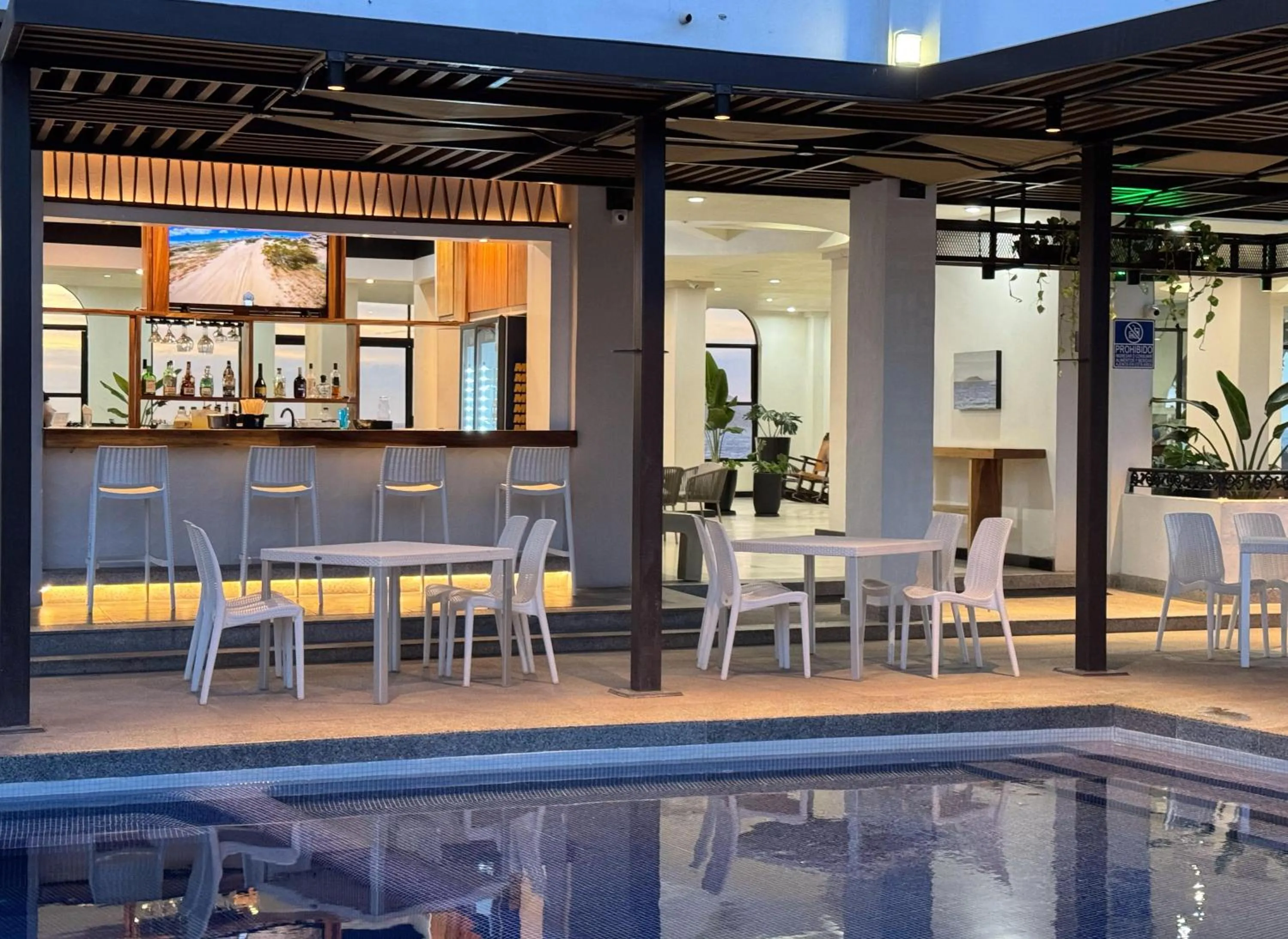 minibar in Hacienda Mazatlán sea view