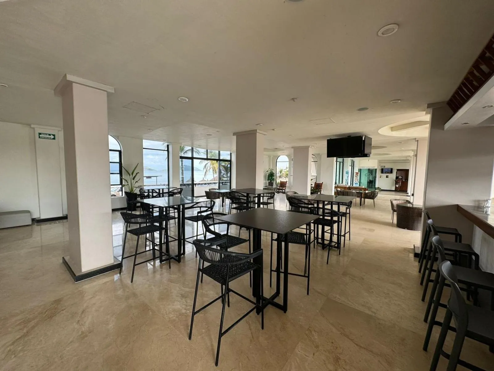 minibar in Hacienda Mazatlán sea view