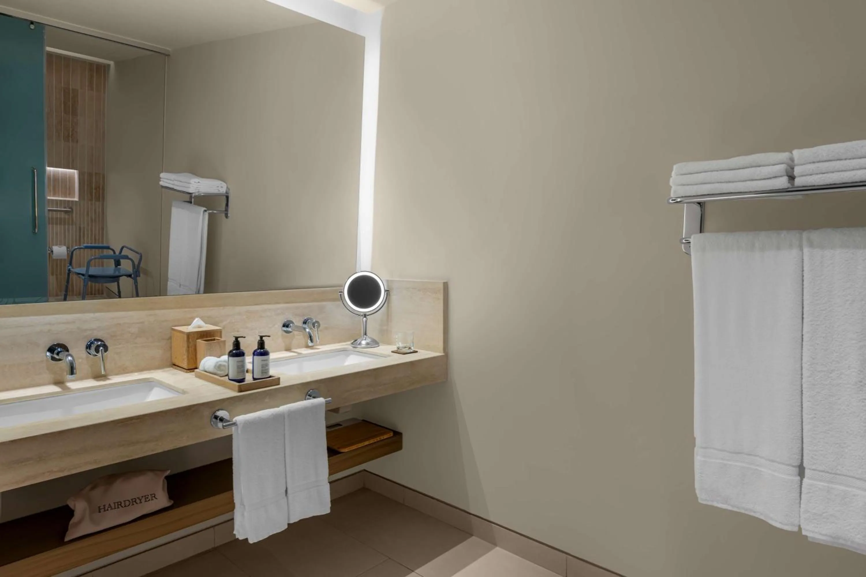 Bathroom in Hilton Cancun Mar Caribe All-Inclusive Resort