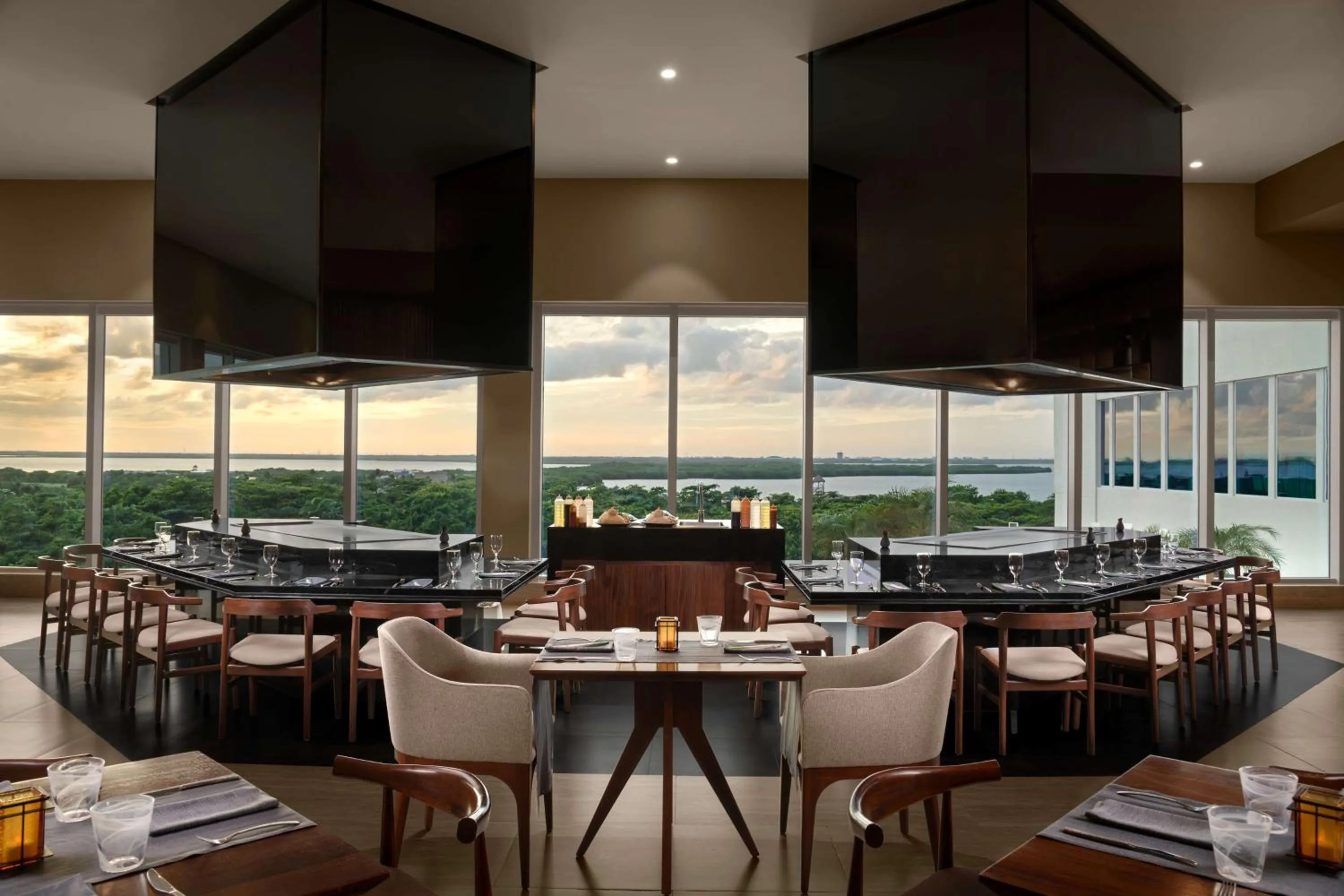 Restaurant/places to eat in Hilton Cancun Mar Caribe All-Inclusive Resort